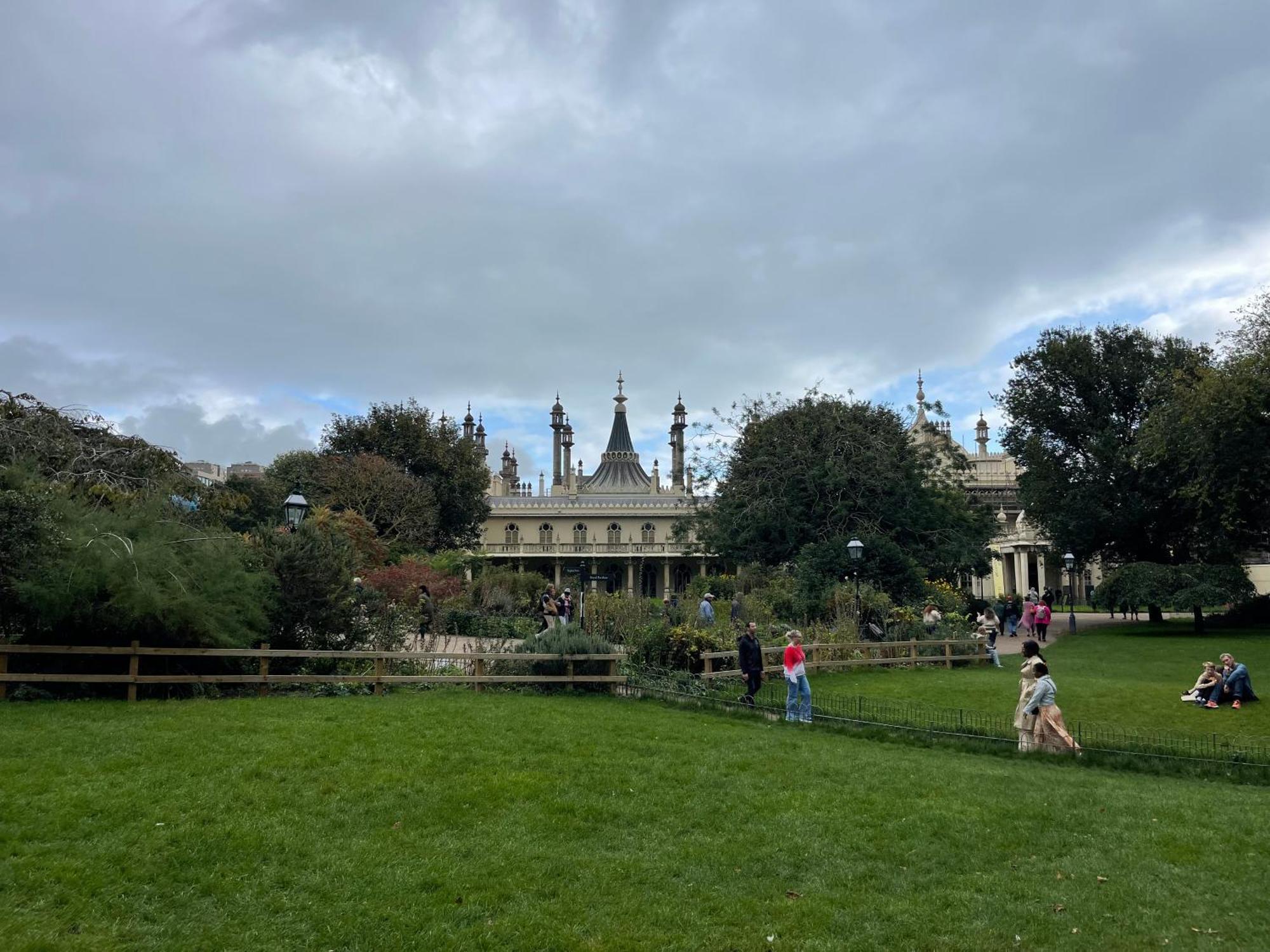 Royal Pavilion Garden With Parking