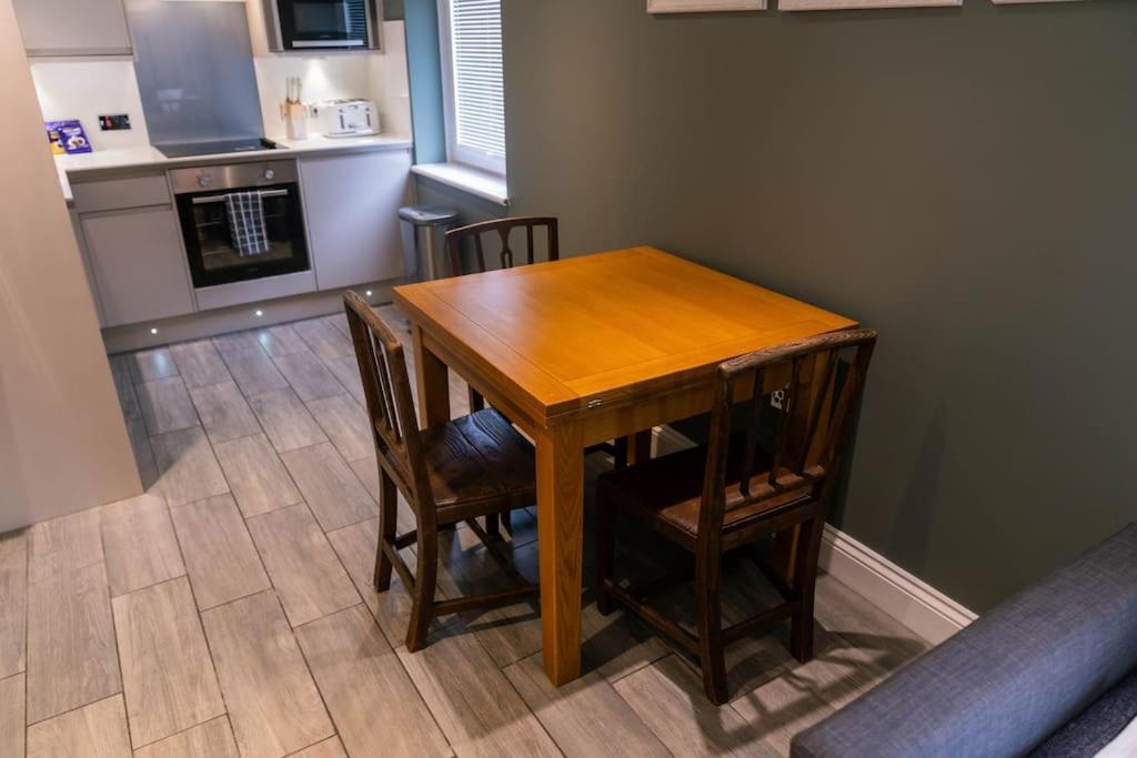 1 Bedroom By Primal Estates Short Lets In Apartment *