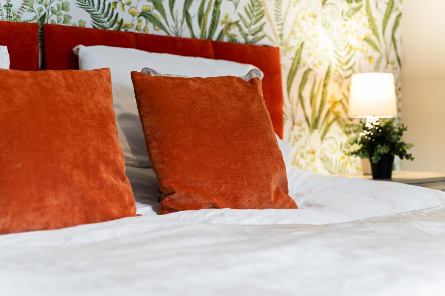 Holiday home Sleek 4-bed In - Sleeps 10