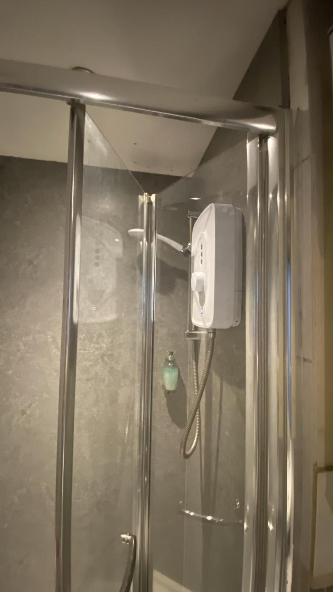 Ei8ht Guest 4*