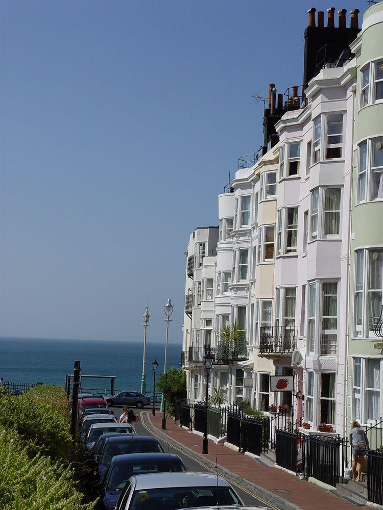 Guest house Strawberry Fields 3*