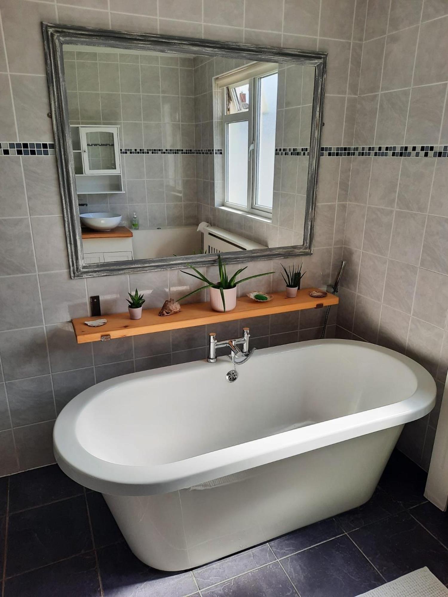 Homestay Super King Bedroom With Large Ensuite