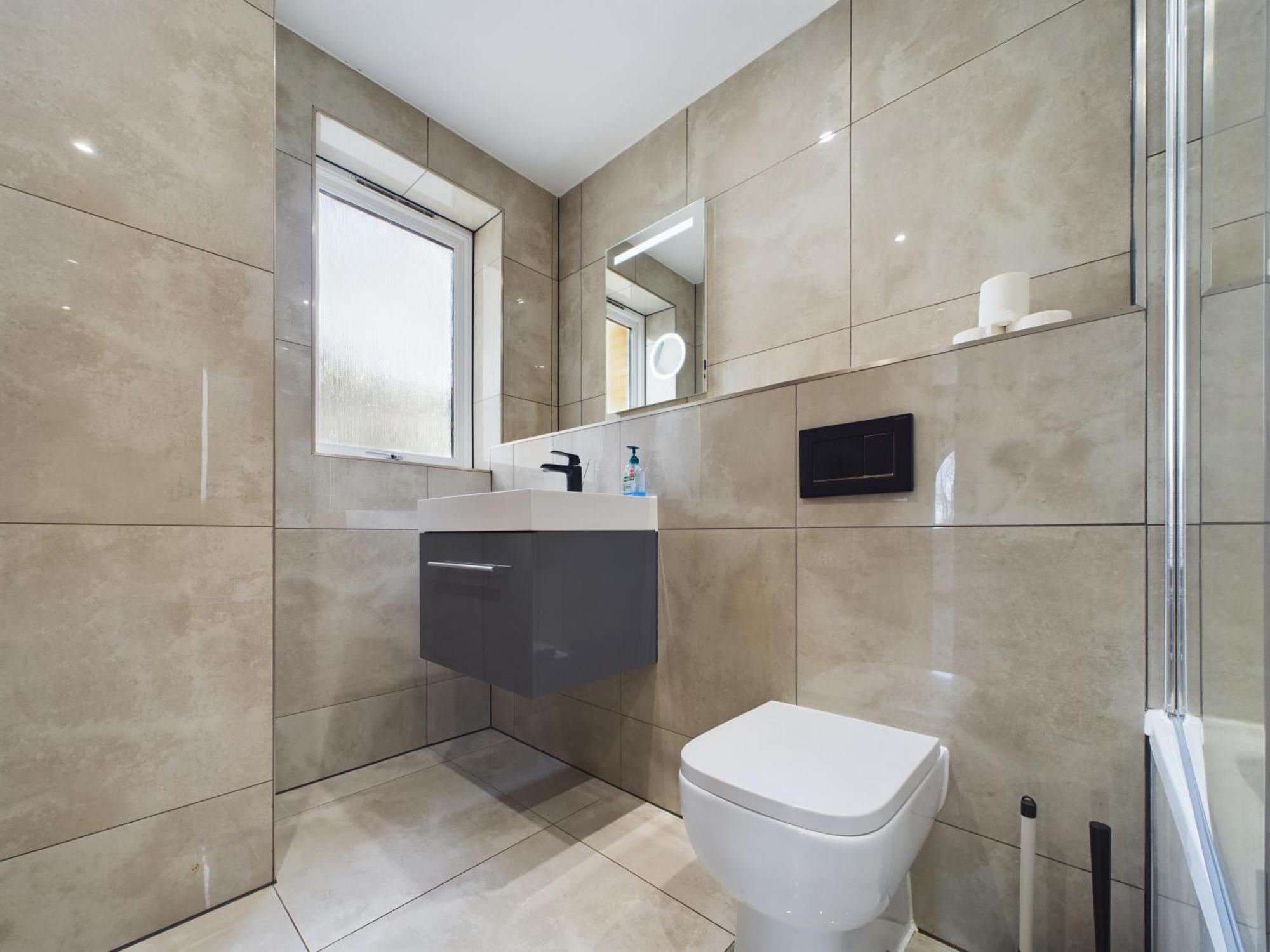 Orange Horizon - - 6 Beds Apartment *