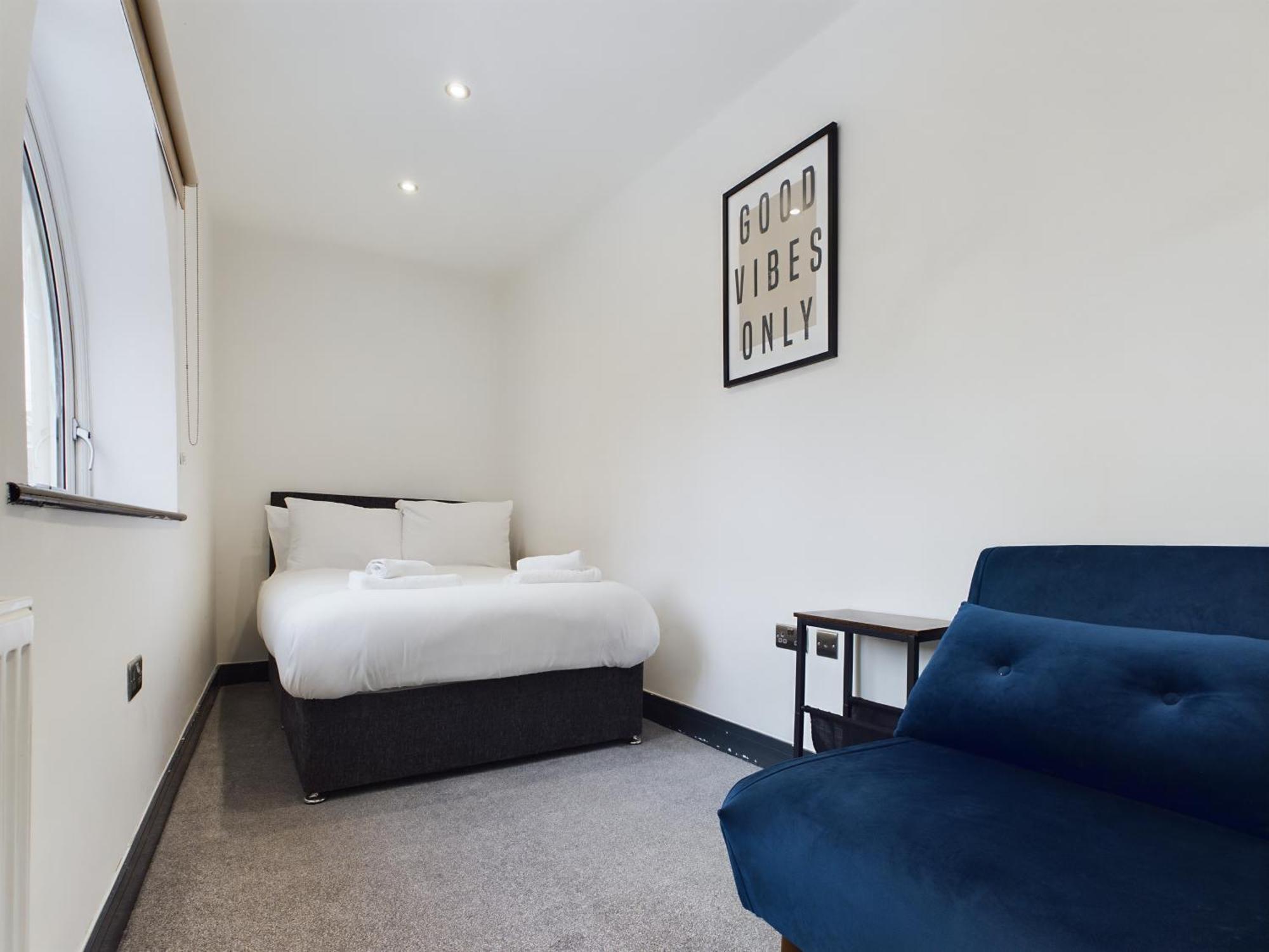 Orange Horizon - - 6 Beds