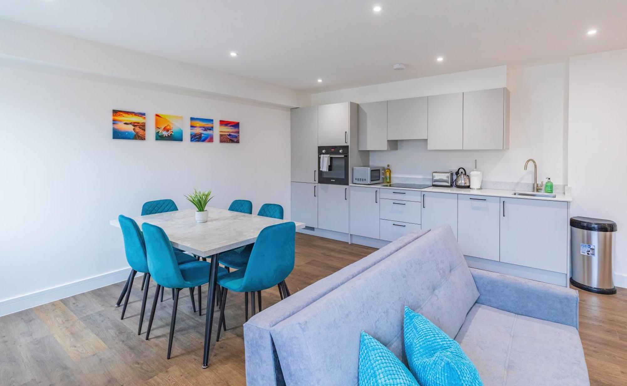 Apartment 2 Bed 2 Bath Near College, Beach, Hospital - Long Offers *