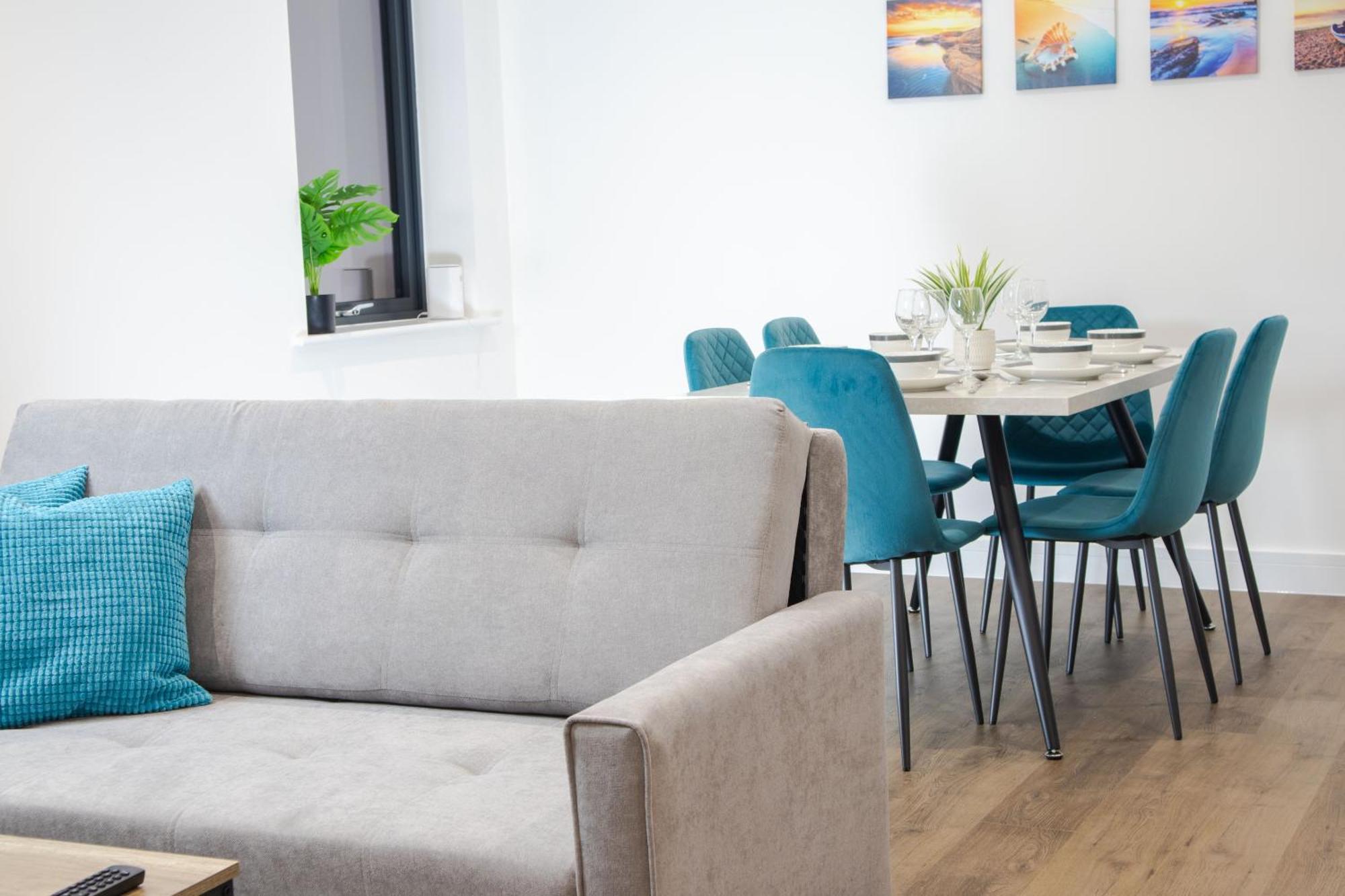 2 Bed 2 Bath Near College, Beach, Hospital - Long Offers Brighton