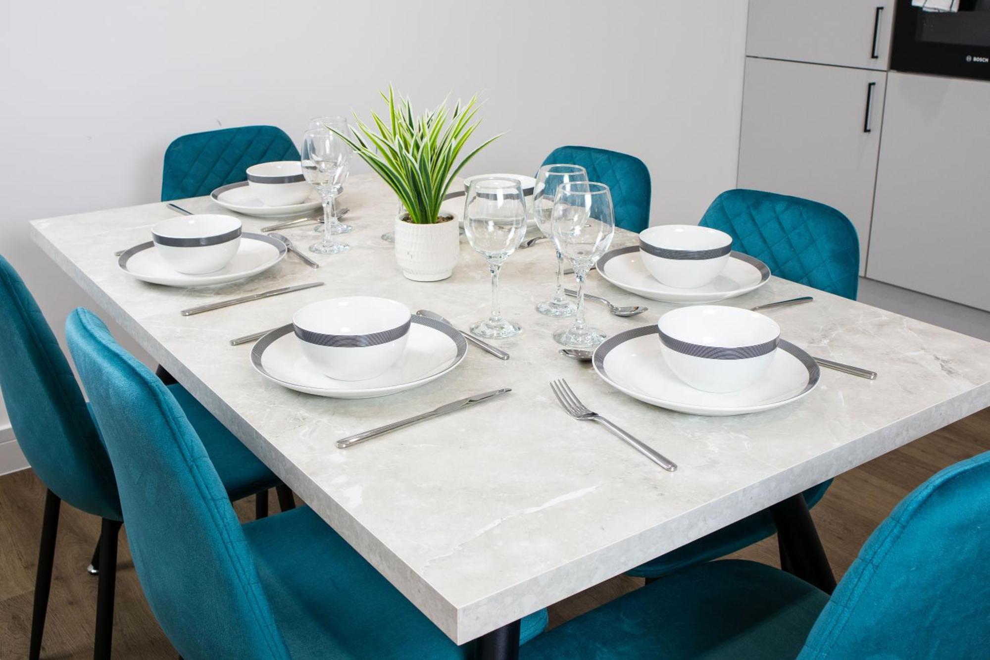 2 Bed 2 Bath Near College, Beach, Hospital - Long Offers Brighton