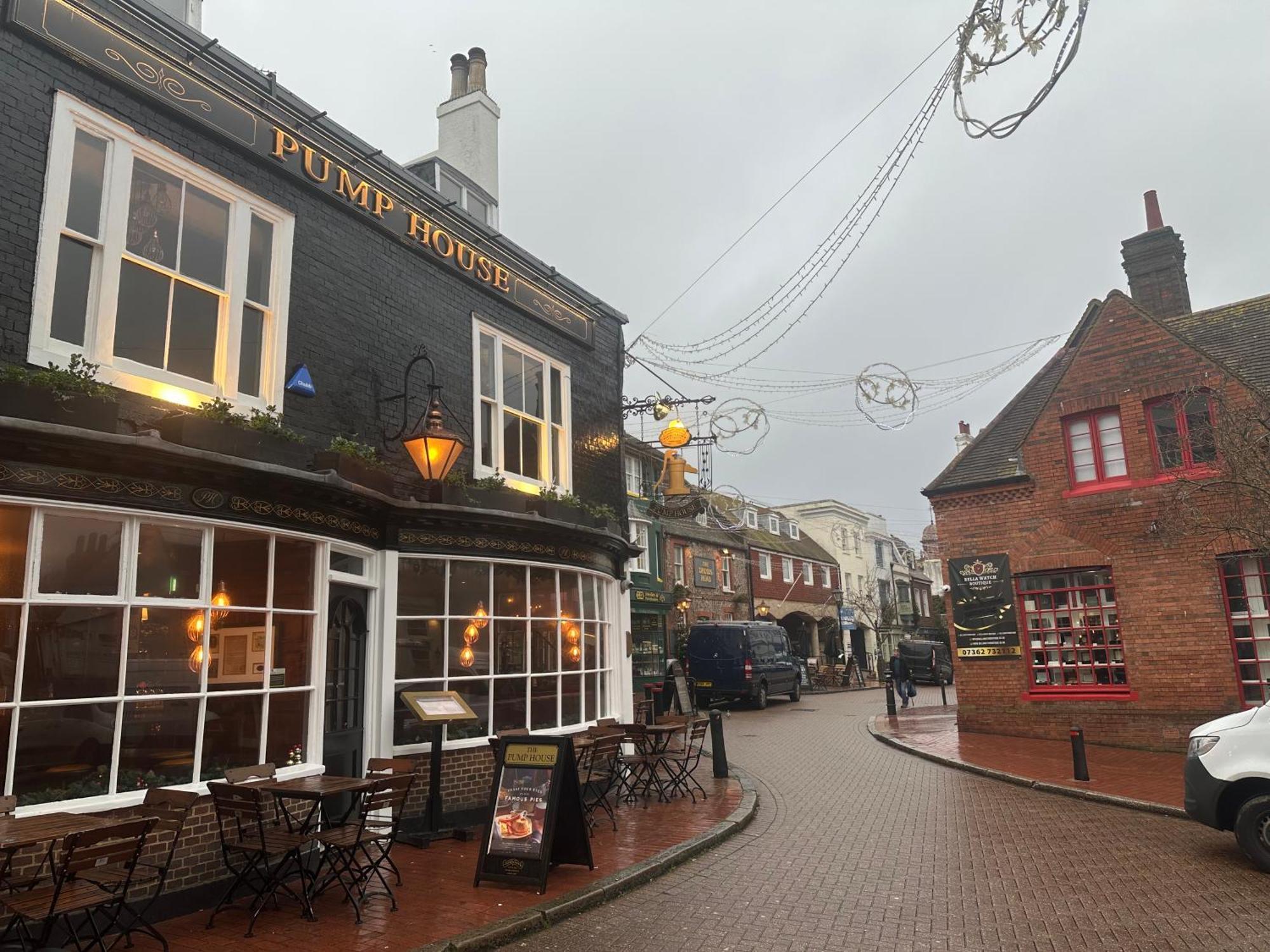 Flat 3 Stunning Two Bed In The Famous Lanes Apartment