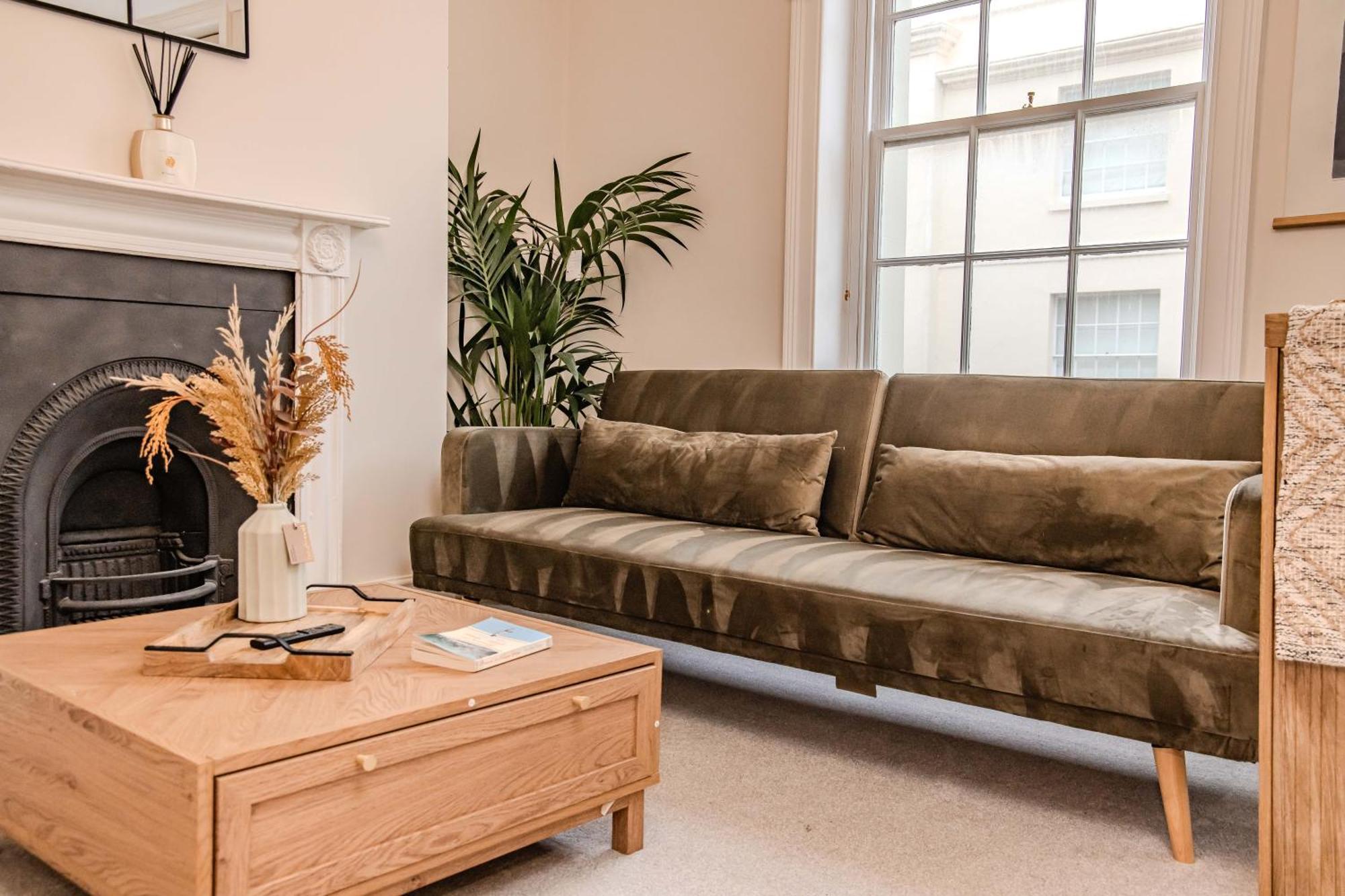 Sunny 1-bedroom Flat Near The Waves Of Brighton