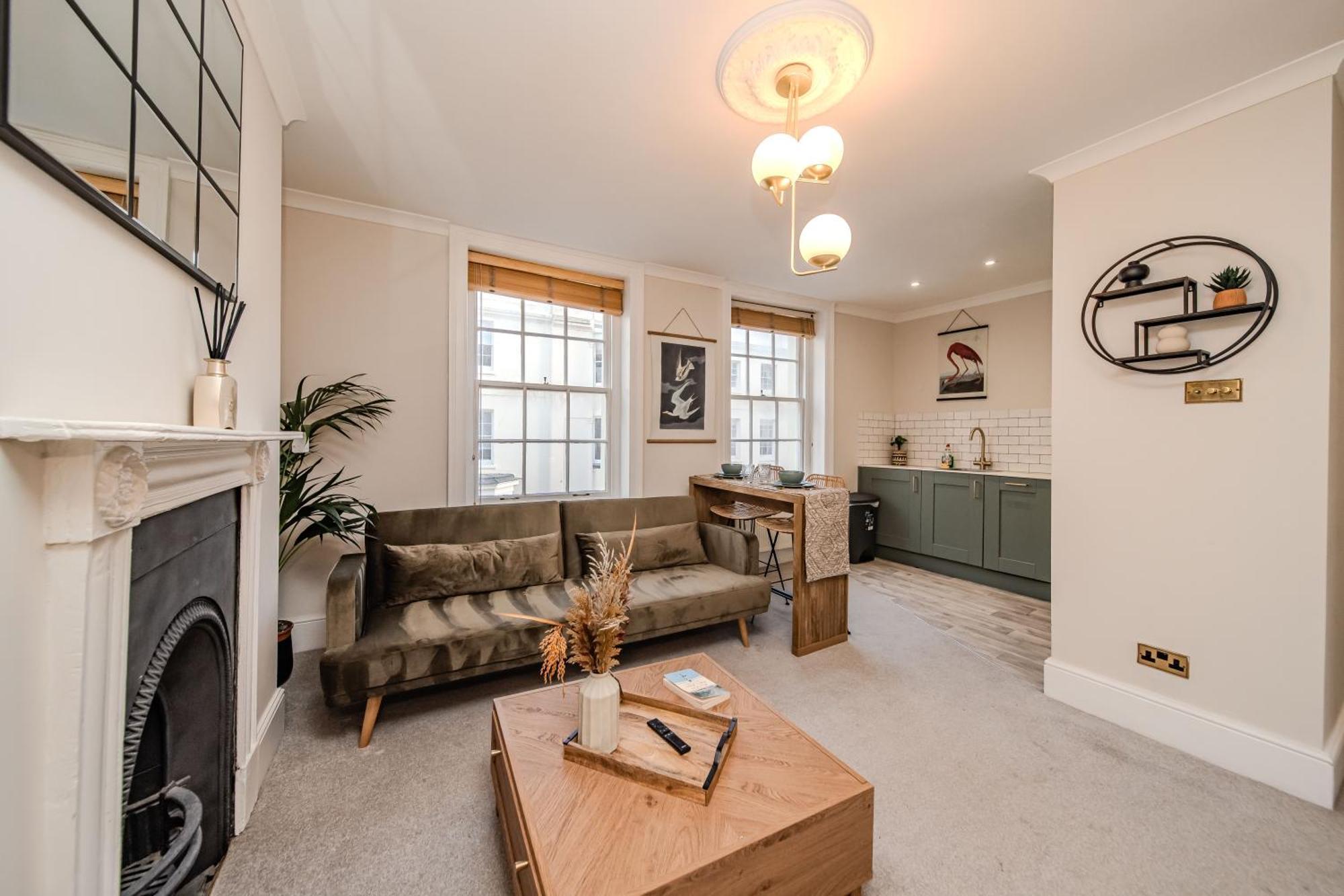 Sunny 1-bedroom Flat Near The Waves Of Apartment Brighton