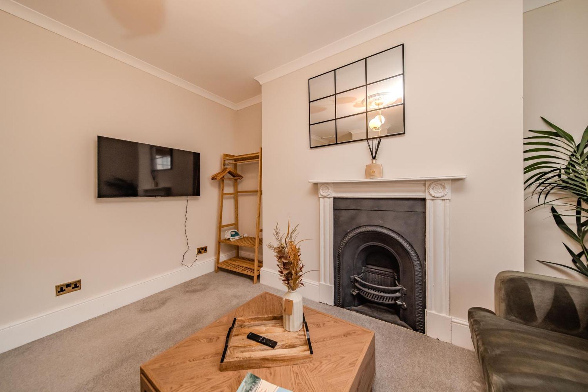 Apartment Elegant 1 Bedroom Flat Near Pier And Lively Kemptown *