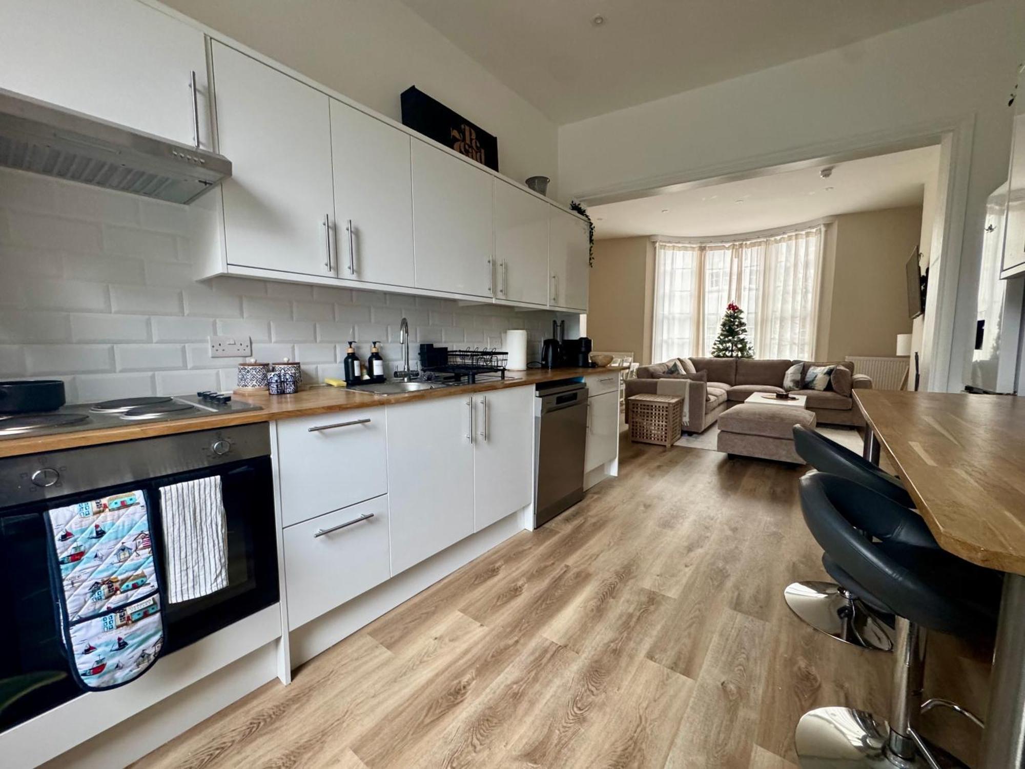 Apartment Spacious 4-bed In Centre Brighton