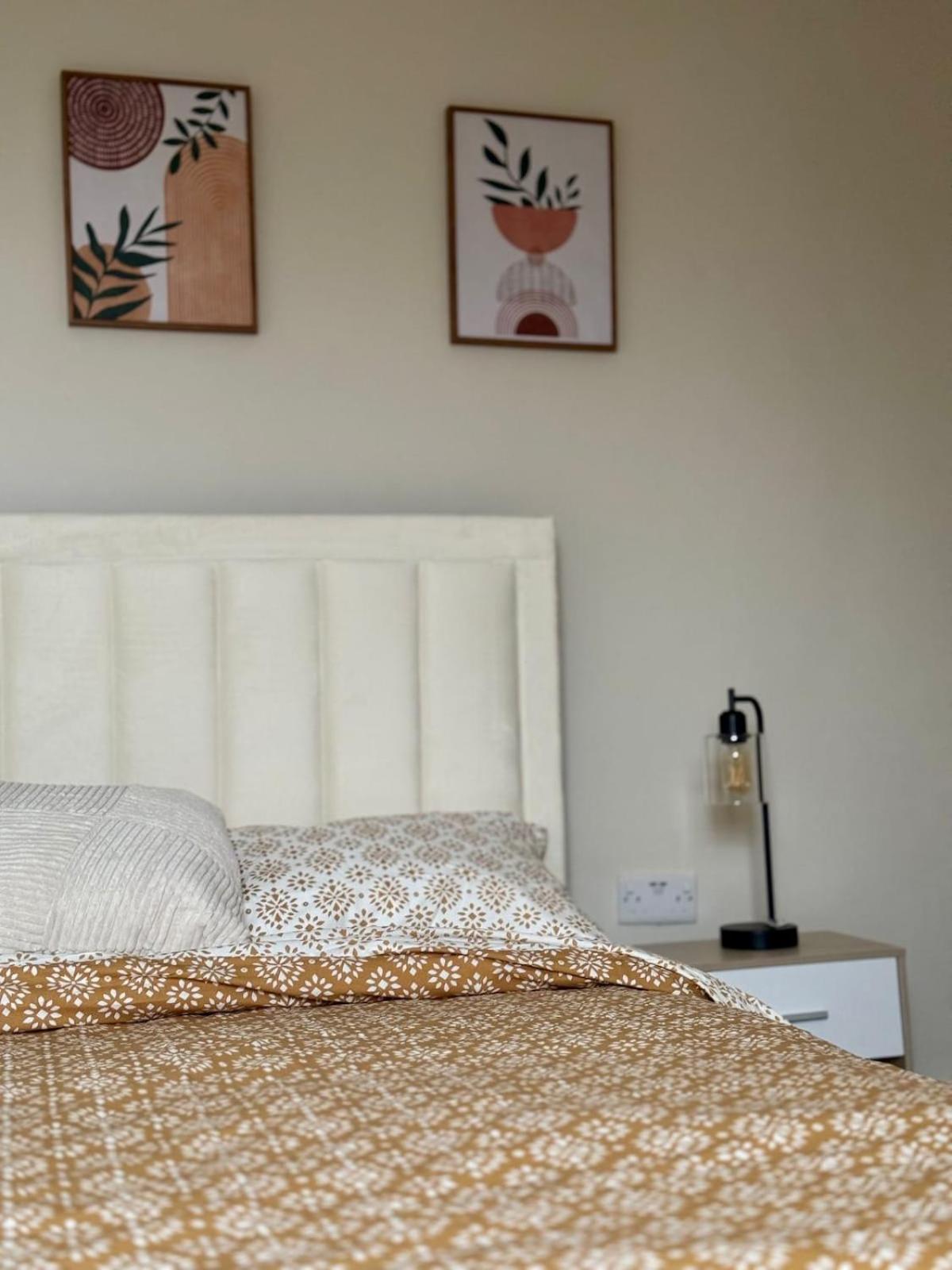 Spacious 4-bed In Centre Apartment Brighton