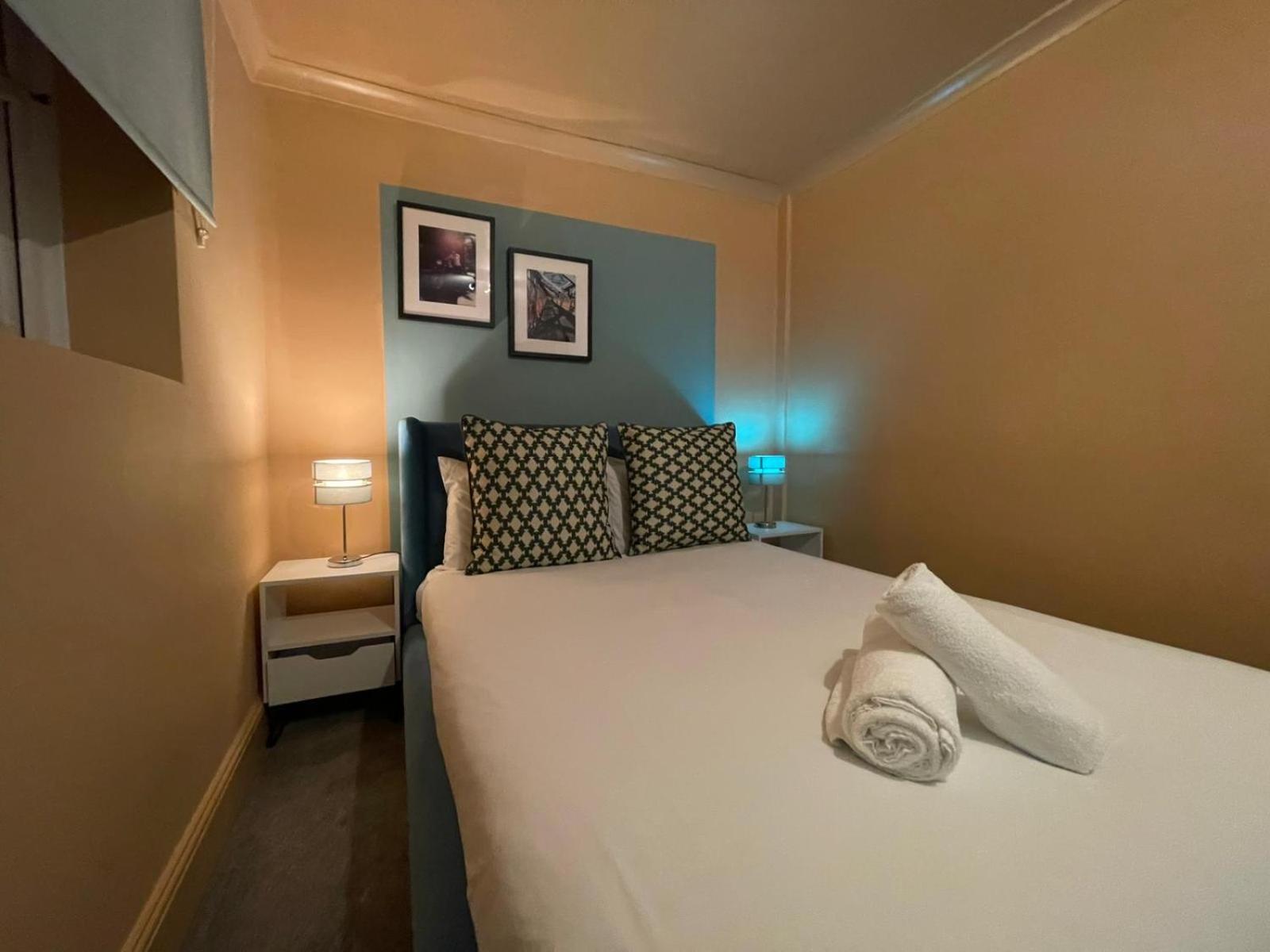 Apartment Garden Town Flat Accommodating 8 Guests