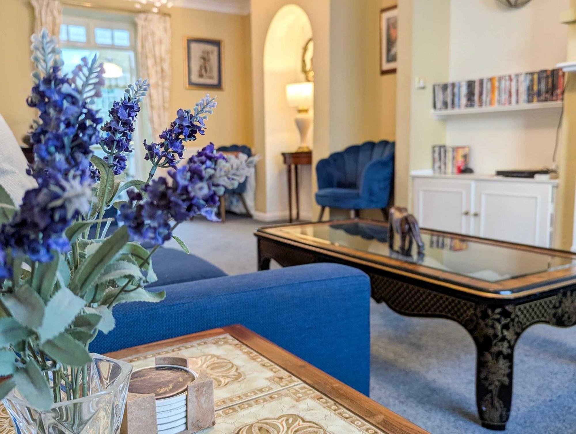 Clifton - By Lets Holiday home