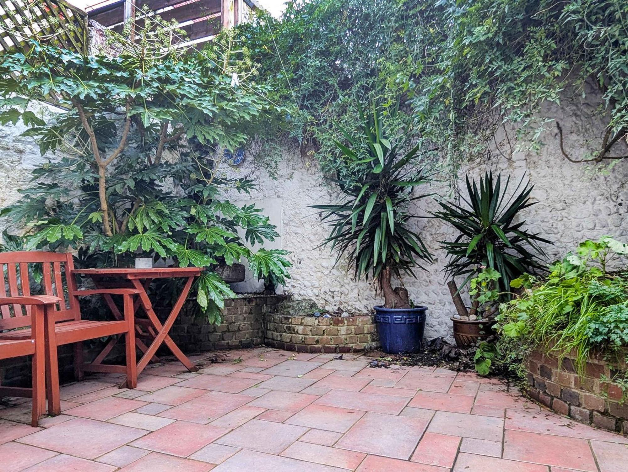 Clifton - By Lets Holiday home *