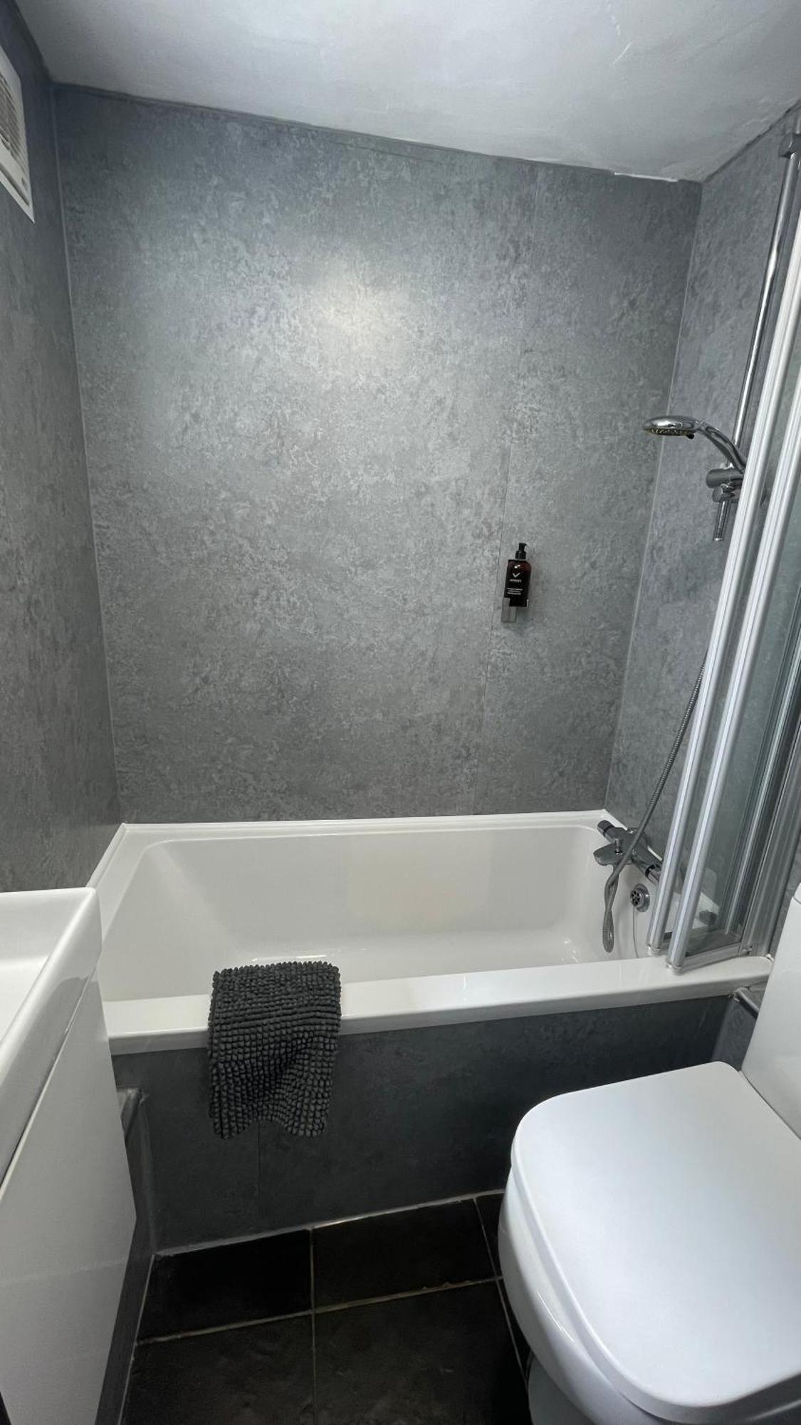 Ei8ht Guest Aparthotel Brighton