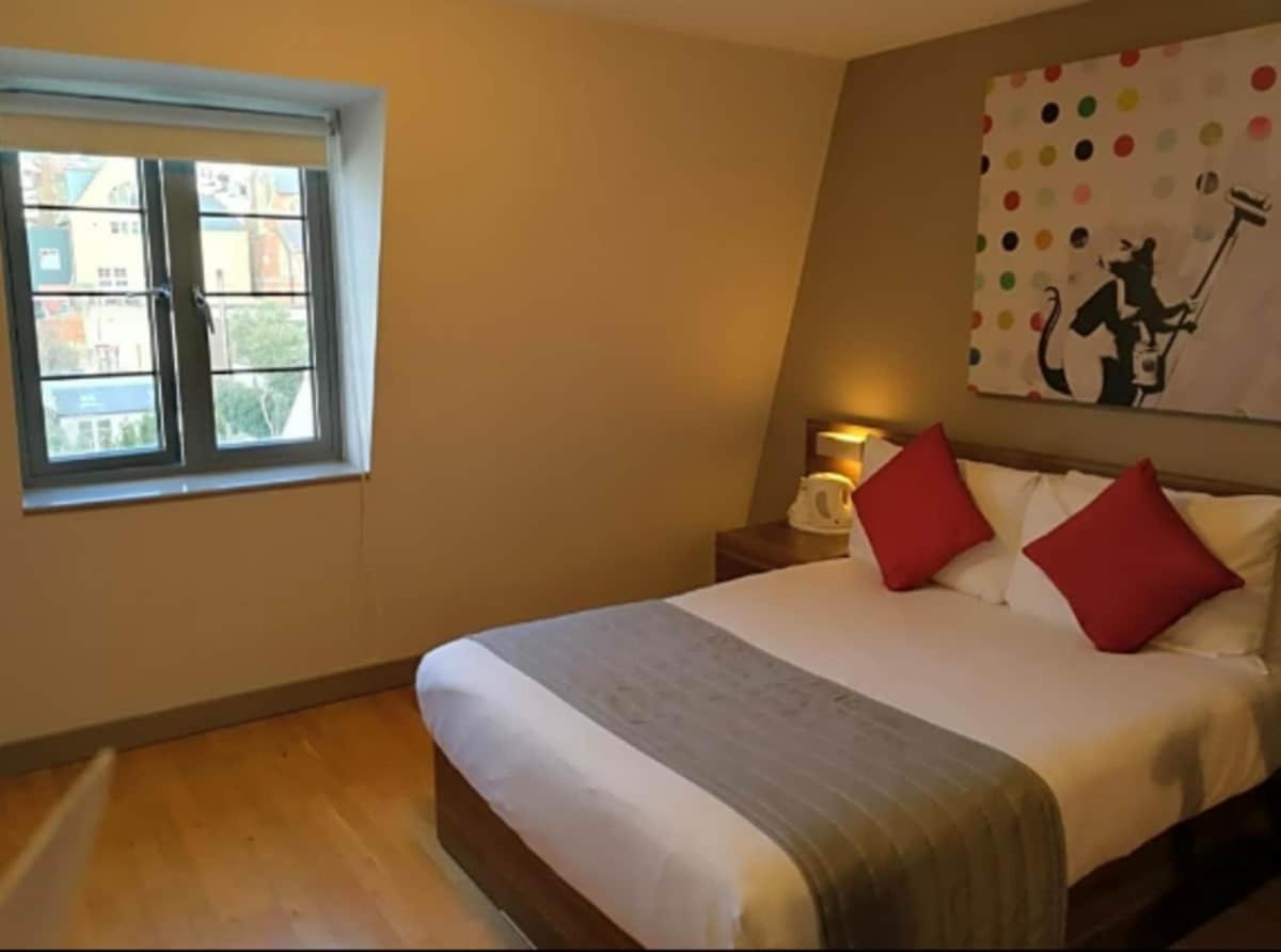 Student Only Ensuite Apartment
