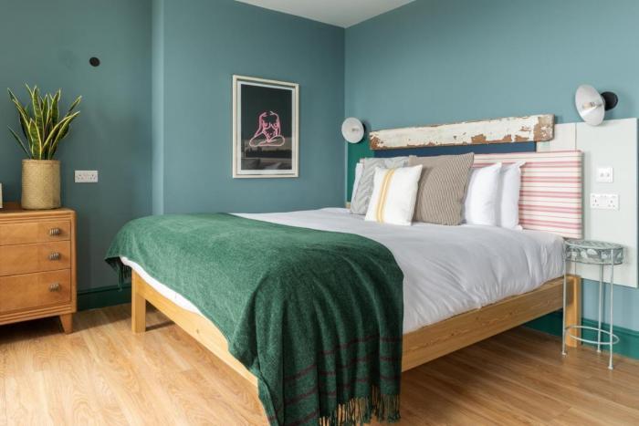 West 3* Brighton
