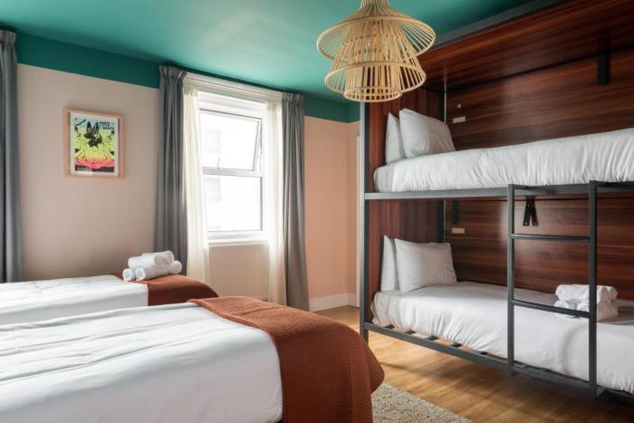 Hotel West