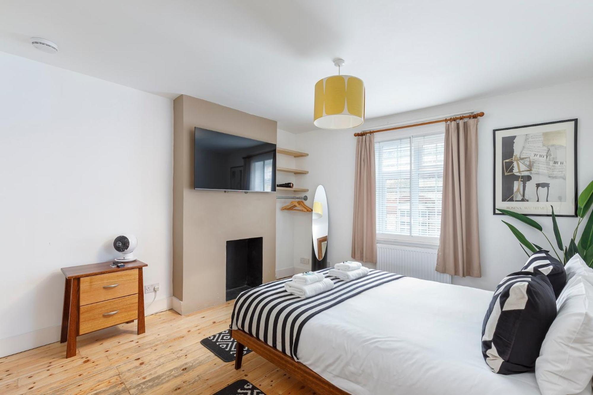 Holiday home Stunning 1 Bedroom House Terminus Road