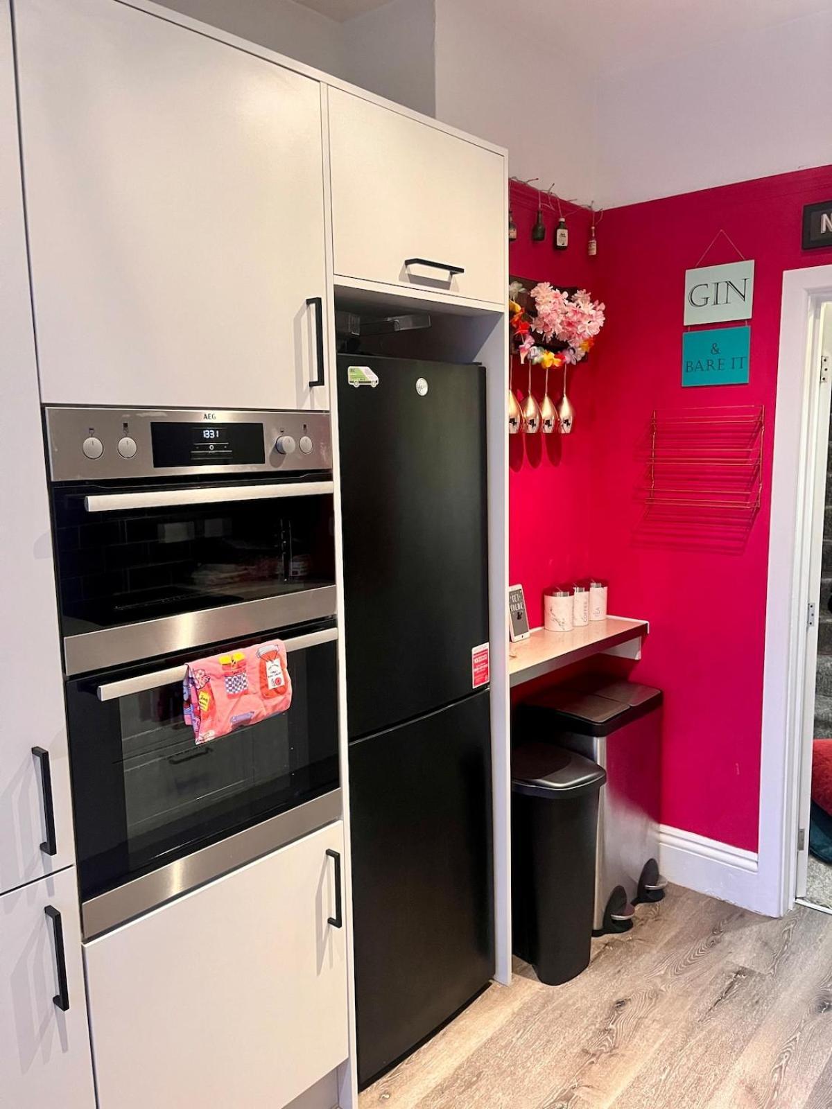 Quirky Maisonette In Apartment