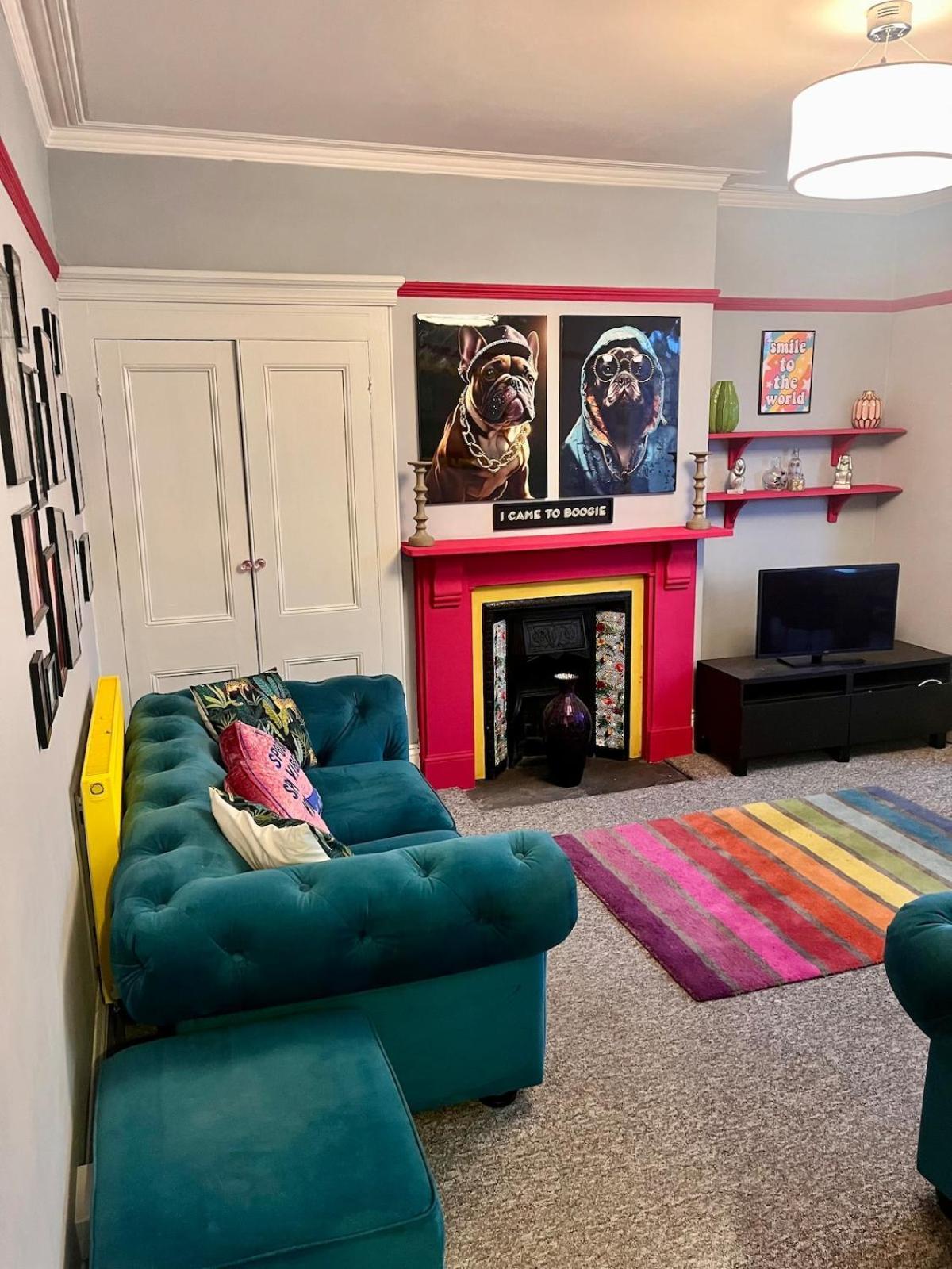 Quirky Maisonette In Apartment *