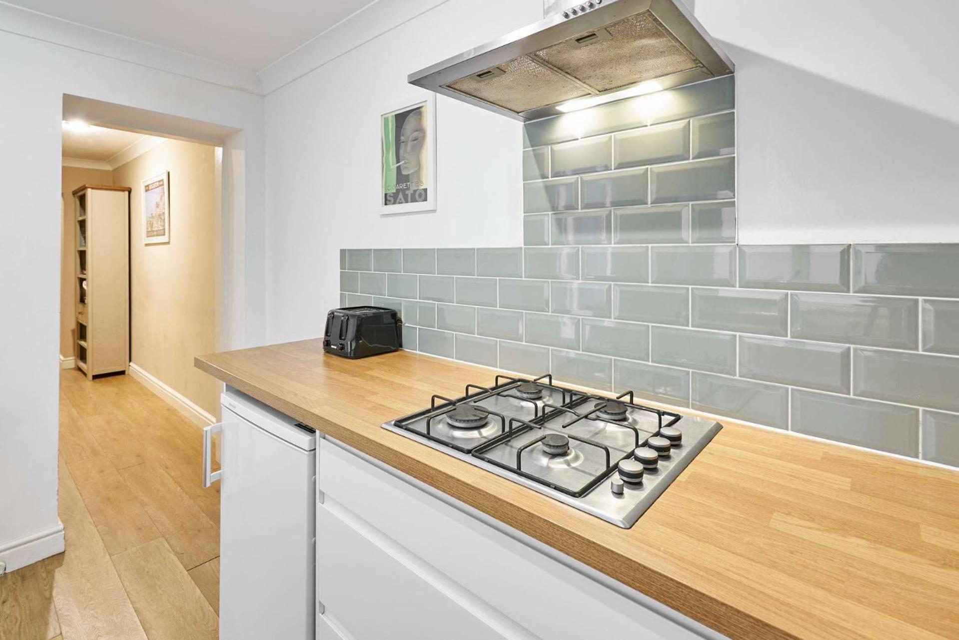 Apartment Host & - Garden Flat *