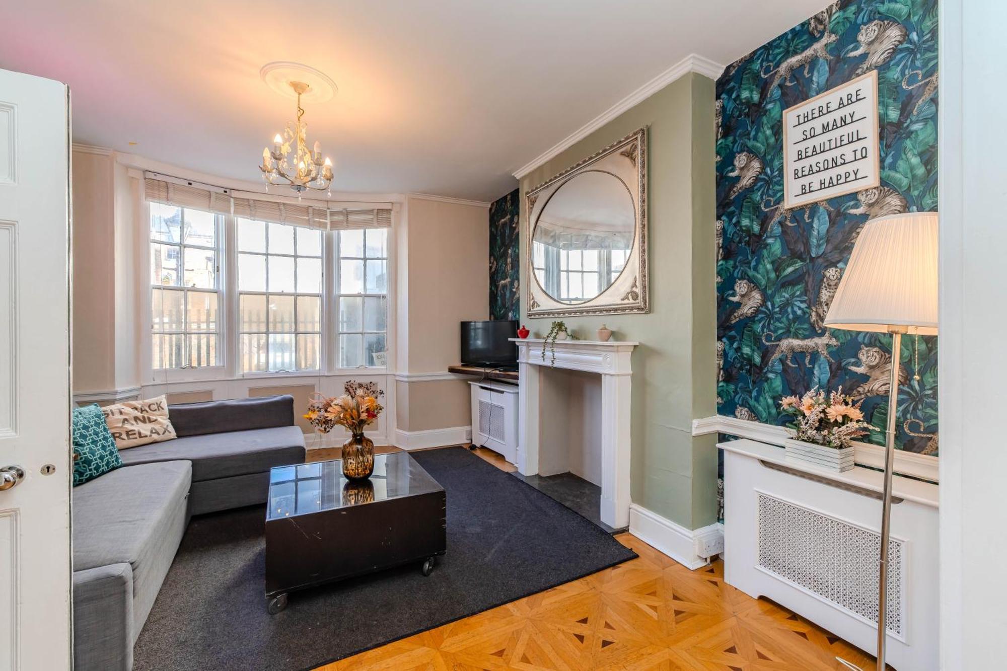Apartment Charles Street Retreat L Blissful For Unforgettable Memories Brighton