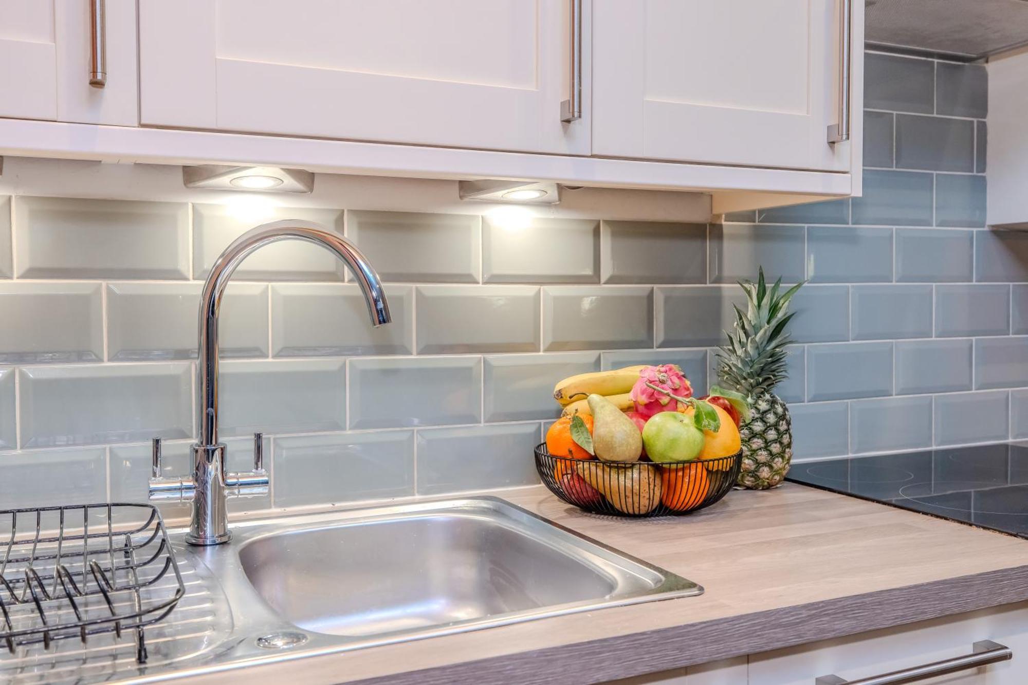 Beautiful1 Bedroom Flat Next To