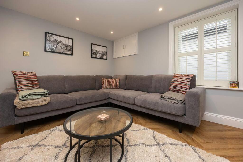 Host & - Laines House Holiday home Brighton