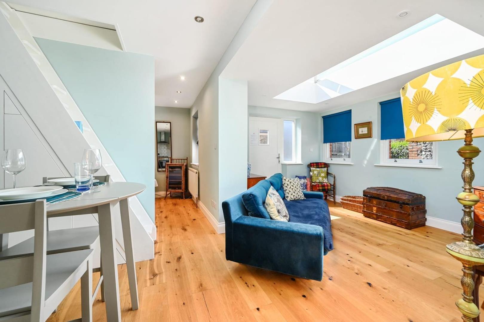 Host & - Blue Bolthole On Vicarage Lane Holiday home *