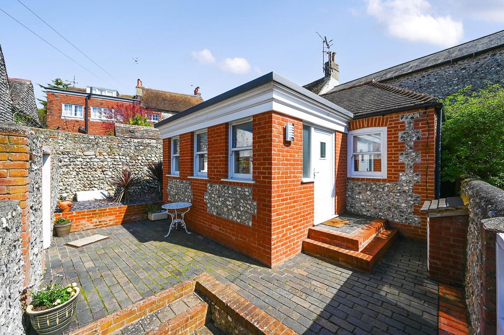 Host & - Blue Bolthole On Vicarage Lane *