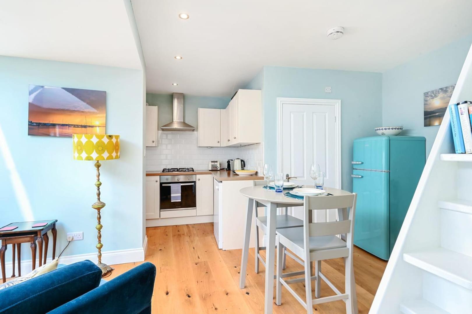 Holiday home Host & - Blue Bolthole On Vicarage Lane *