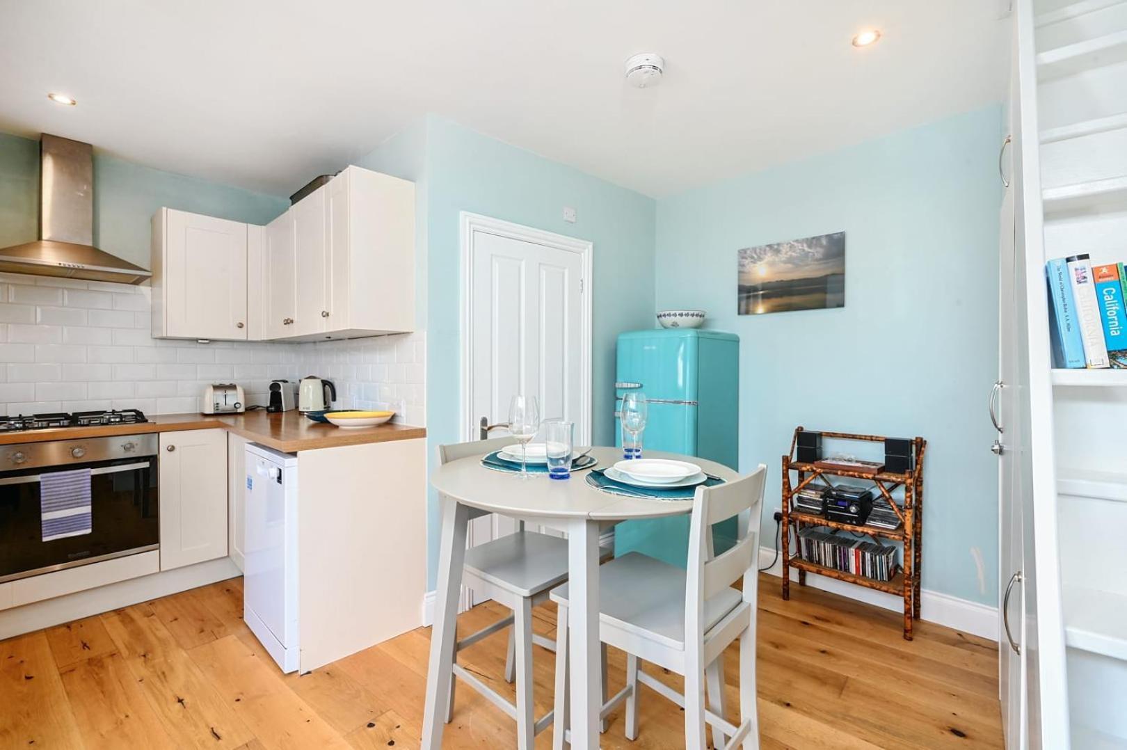 Holiday home Host & - Blue Bolthole On Vicarage Lane Brighton