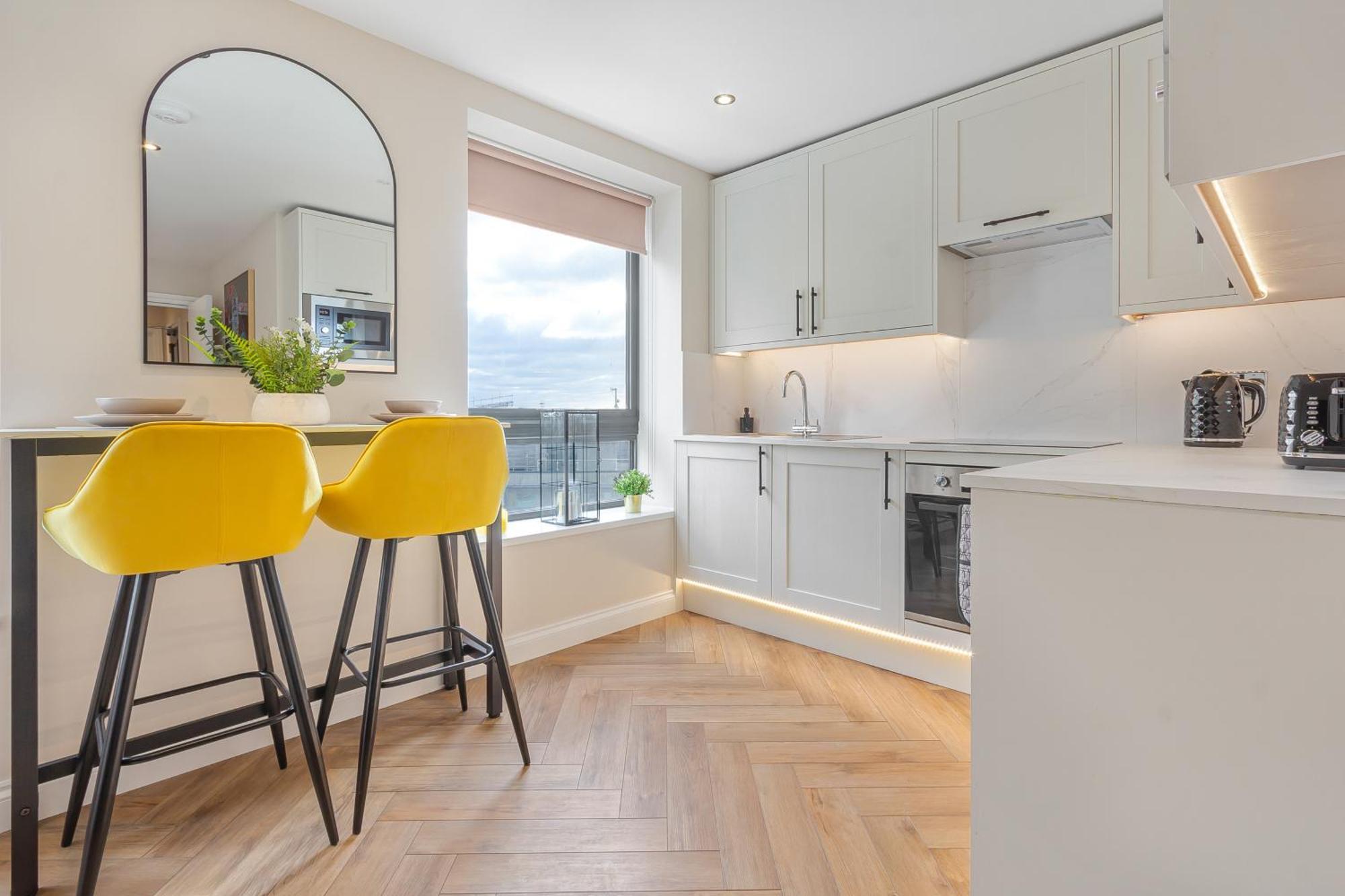 Crown - Rose Platinum Apartment