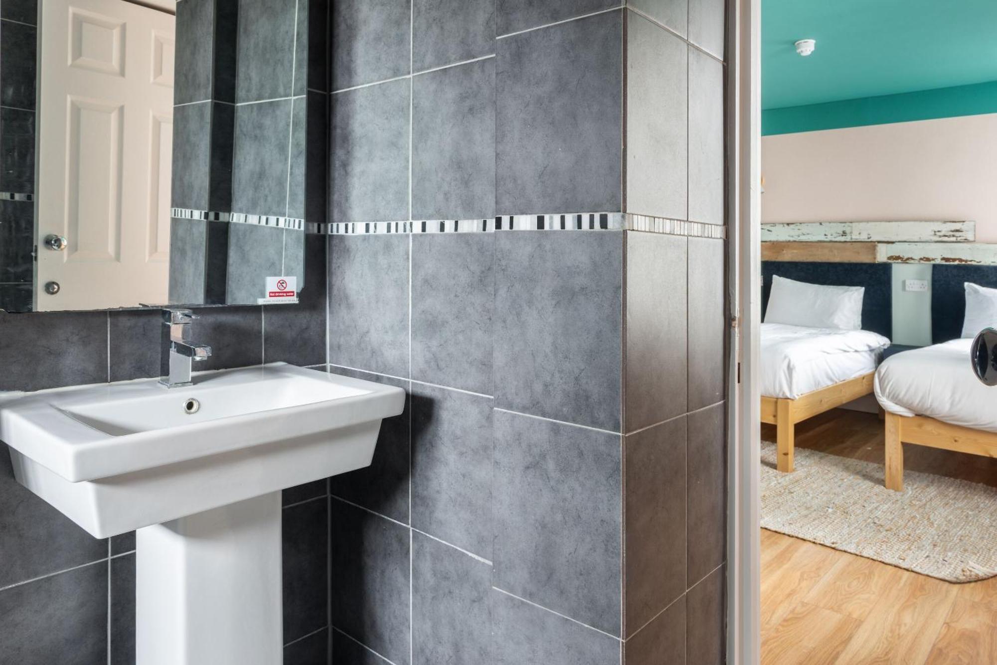 West 3* Brighton