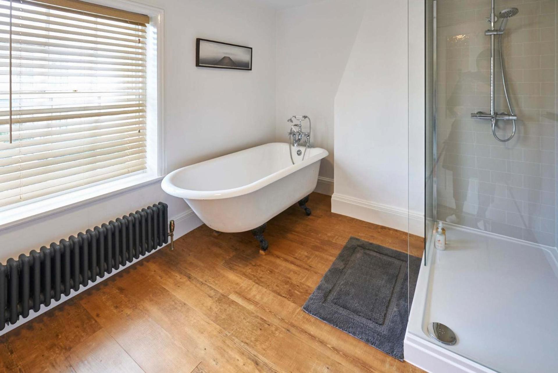 Host & - Bedford Street *