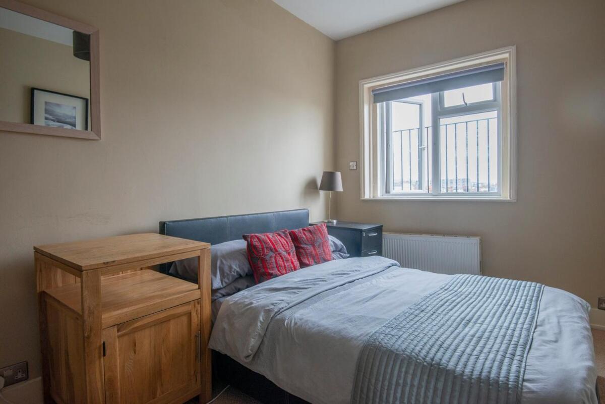 Charming Penthouse Georgian Flat With Sea Views *