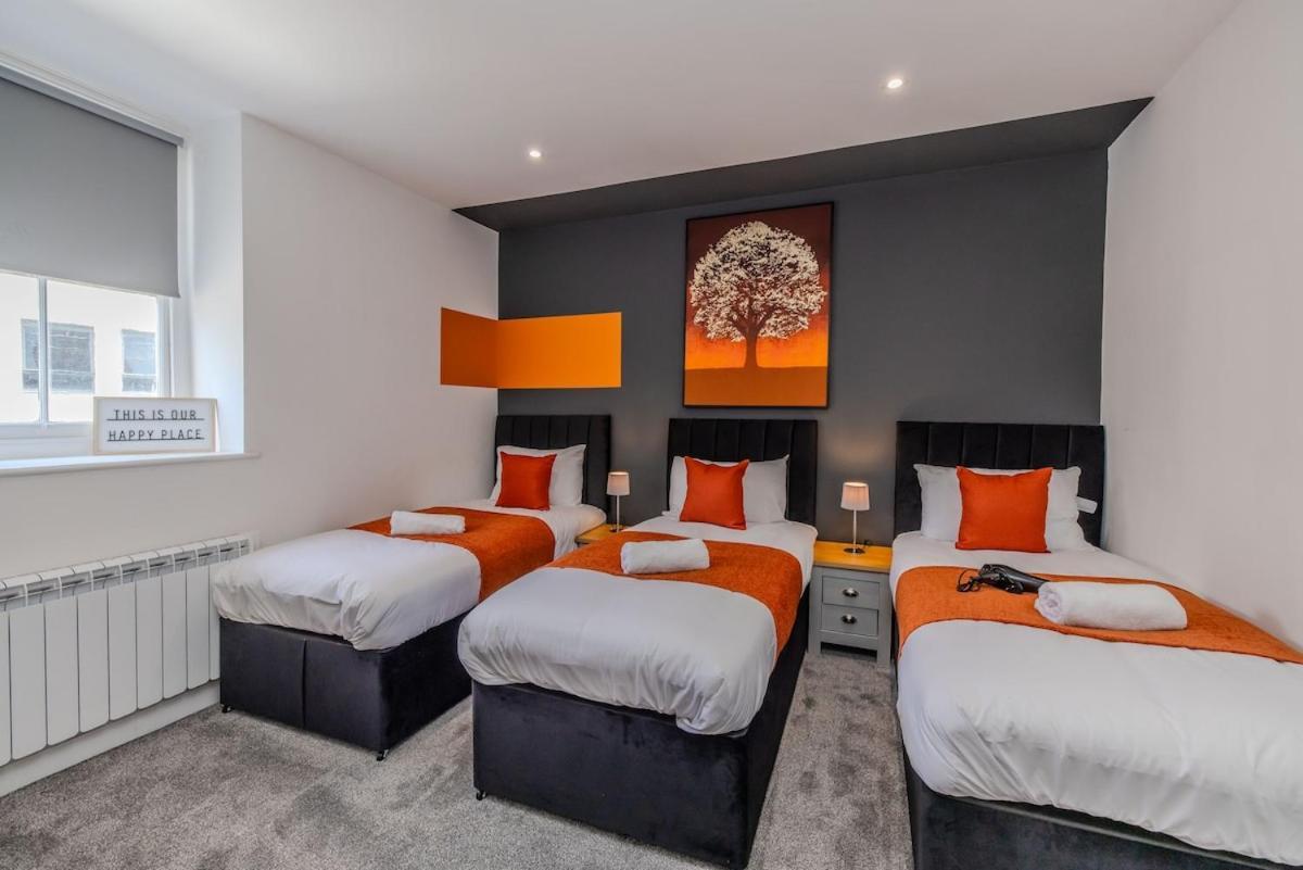 Apartment Amazing 3 Bedroom Flat Next To