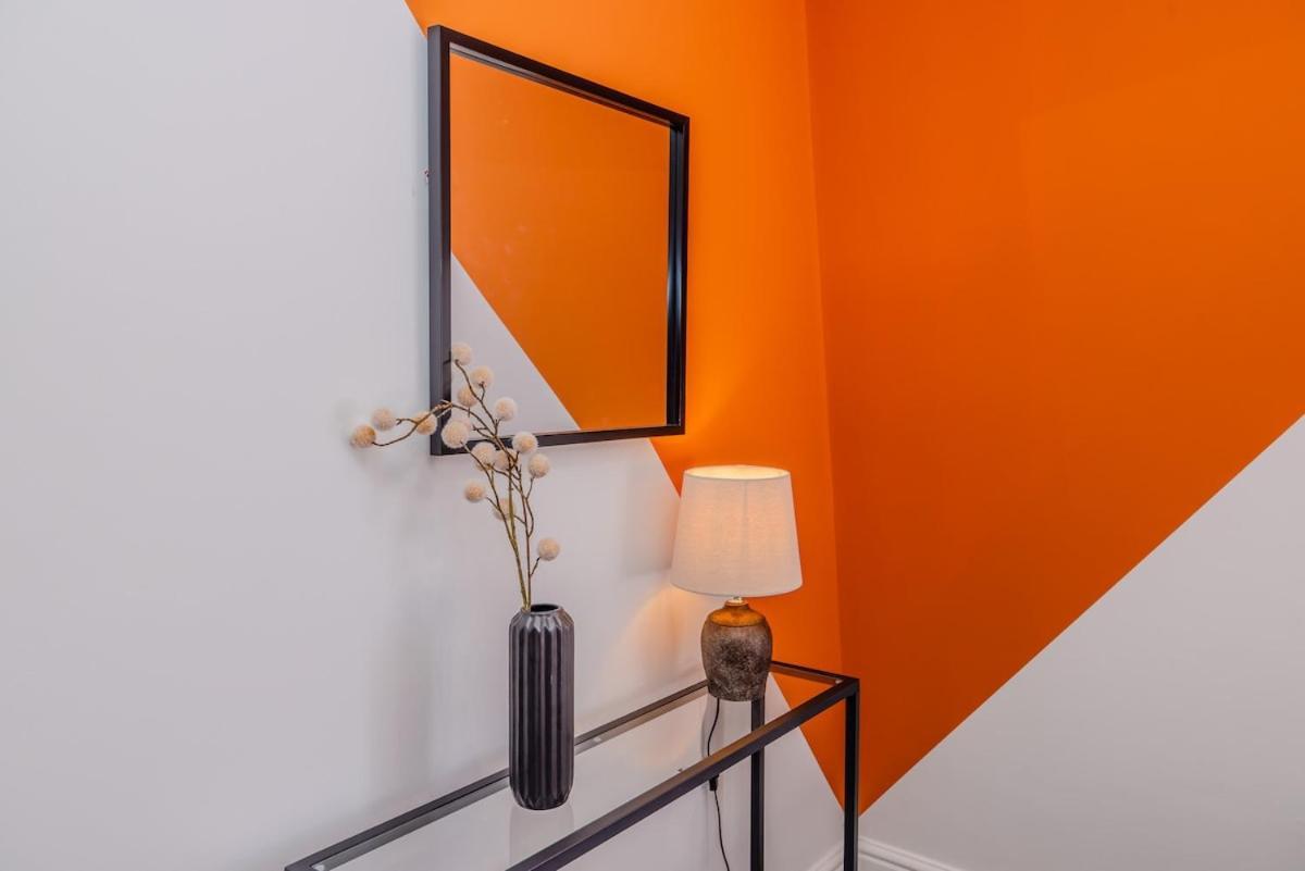 Apartment Amazing 3 Bedroom Flat Next To