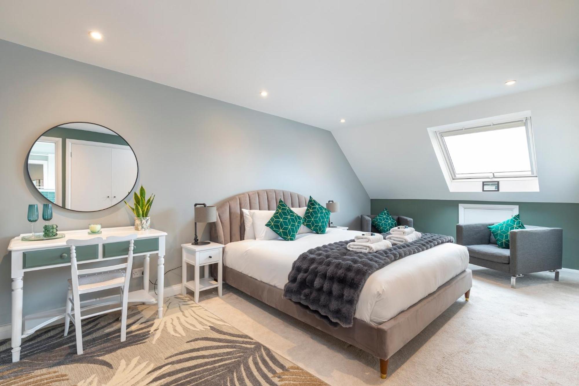 Melrose- Beautiful 4 Bedroom With Parking Brighton
