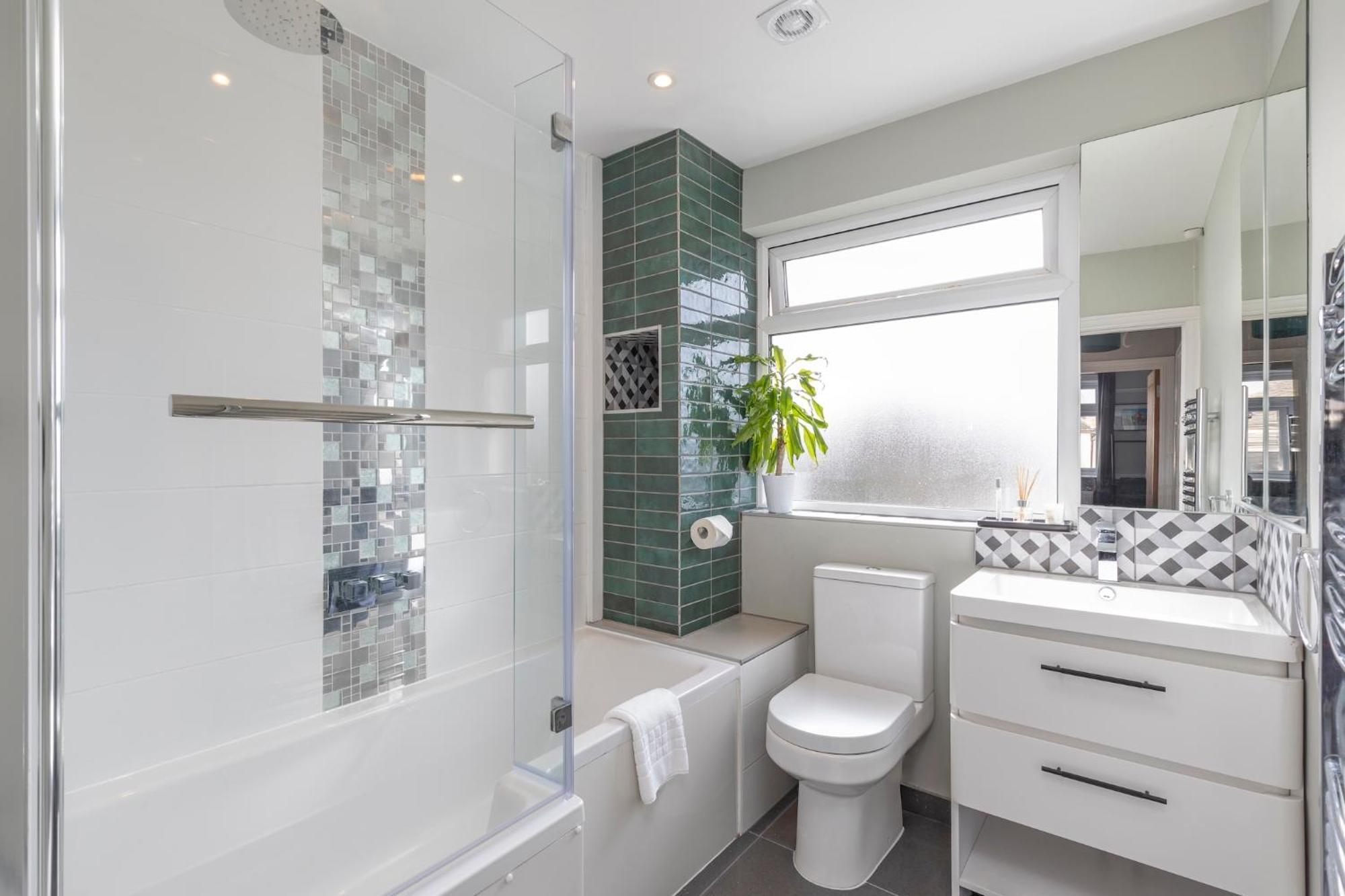 Melrose- Beautiful 4 Bedroom With Parking Holiday home Brighton