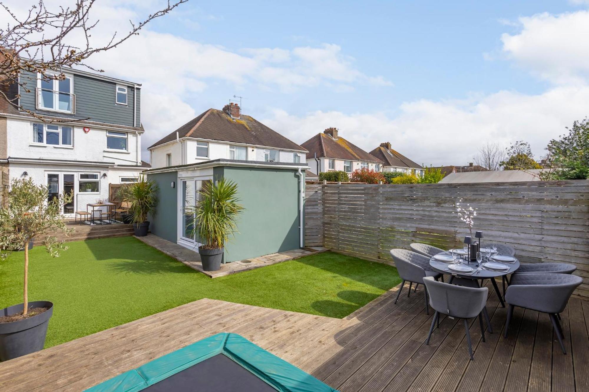Melrose- Beautiful 4 Bedroom With Parking Holiday home