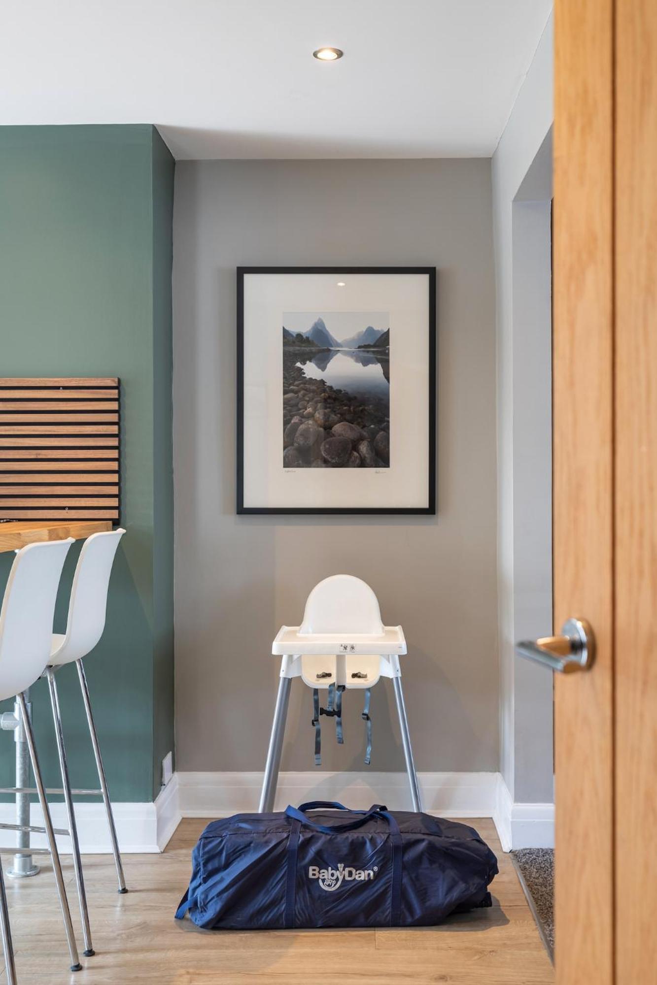Melrose- Beautiful 4 Bedroom With Parking Holiday home Brighton