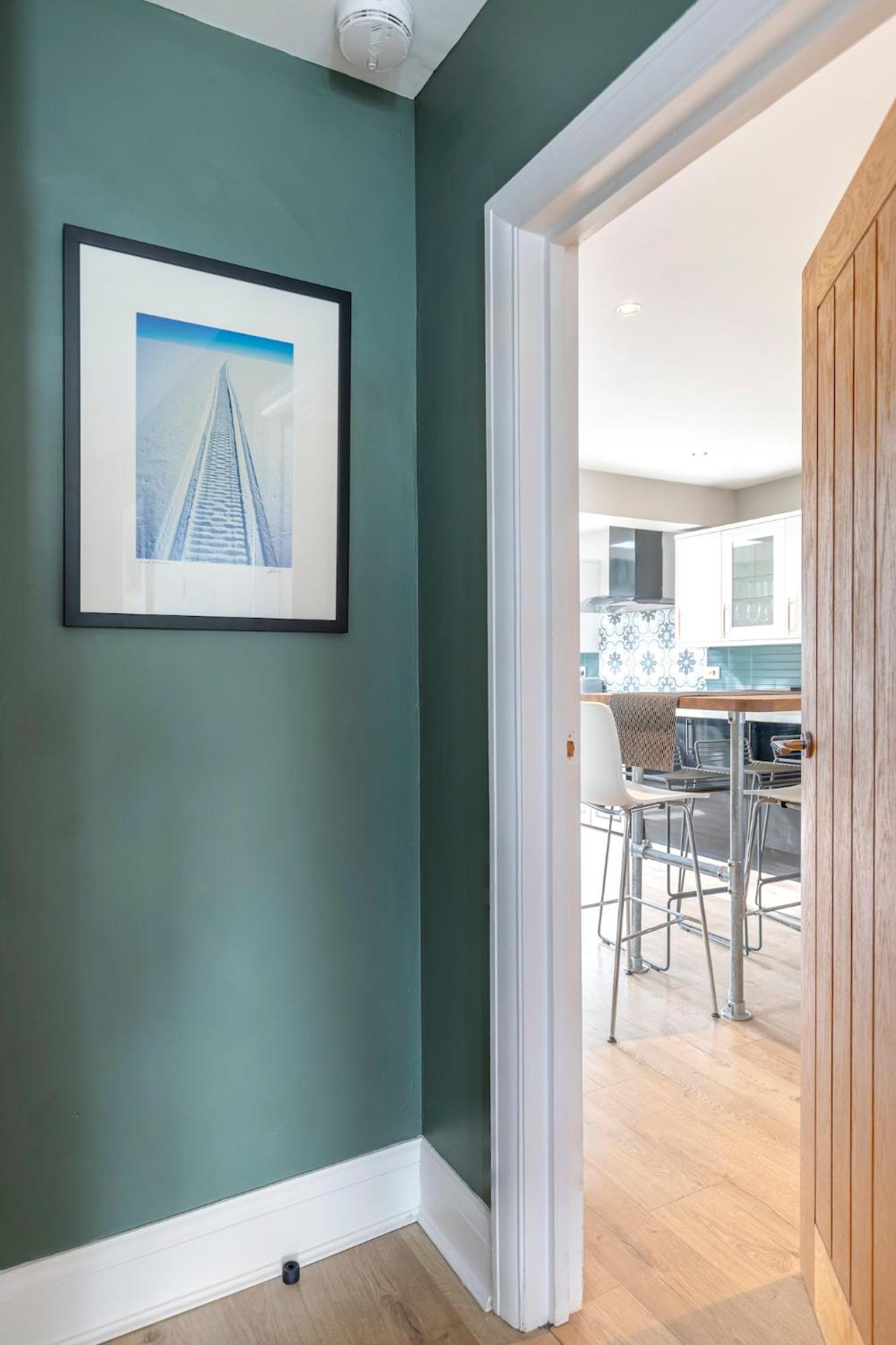 Holiday home Melrose- Beautiful 4 Bedroom With Parking