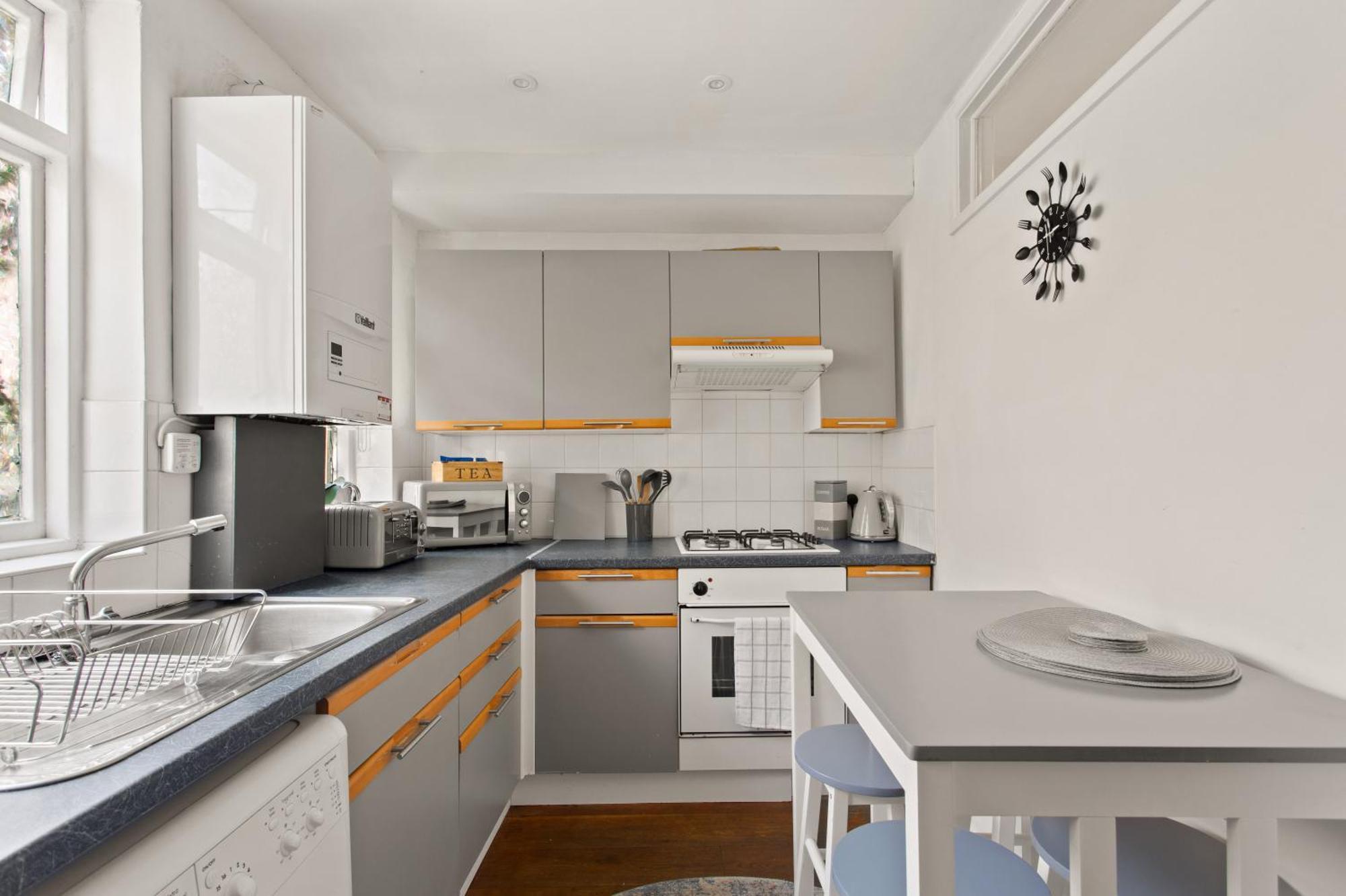 Apartment Two Bedroom By Brookland Serviced Short Lets & With Free Wifi Brighton