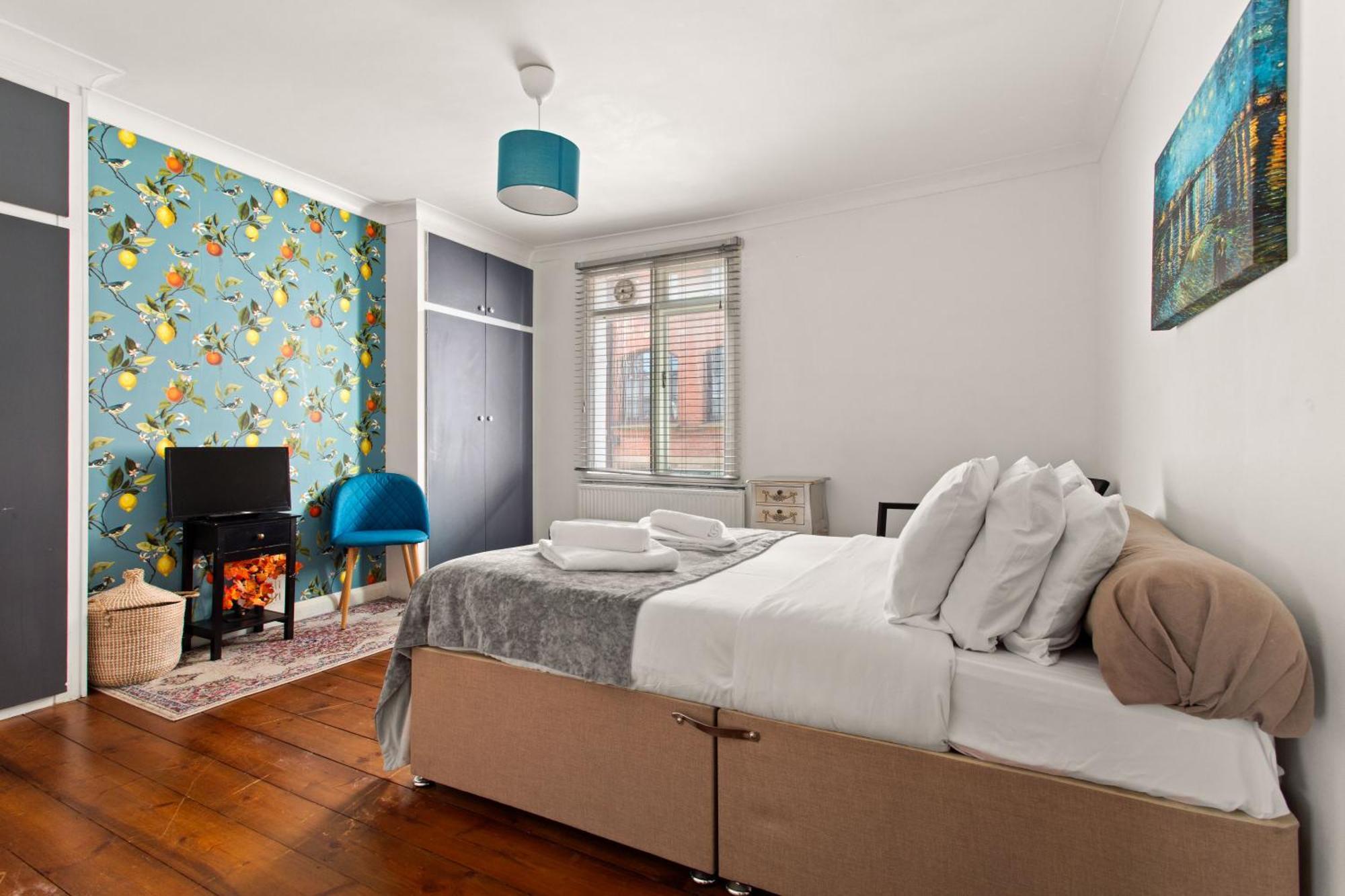 Two Bedroom By Brookland Serviced Short Lets & With Free Wifi * Brighton