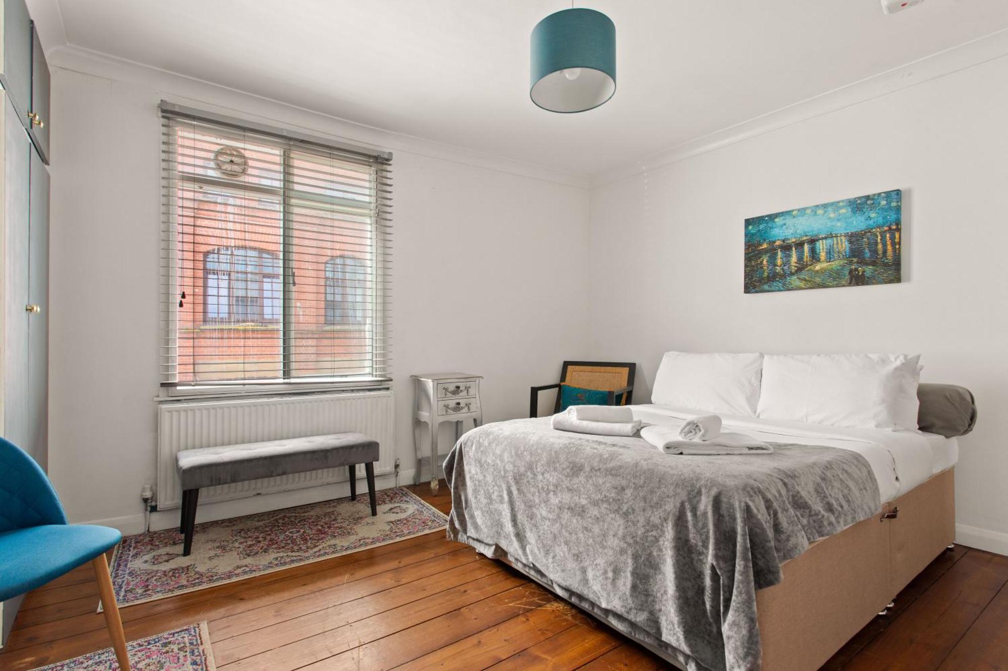 Two Bedroom By Brookland Serviced Short Lets & With Free Wifi Apartment Brighton