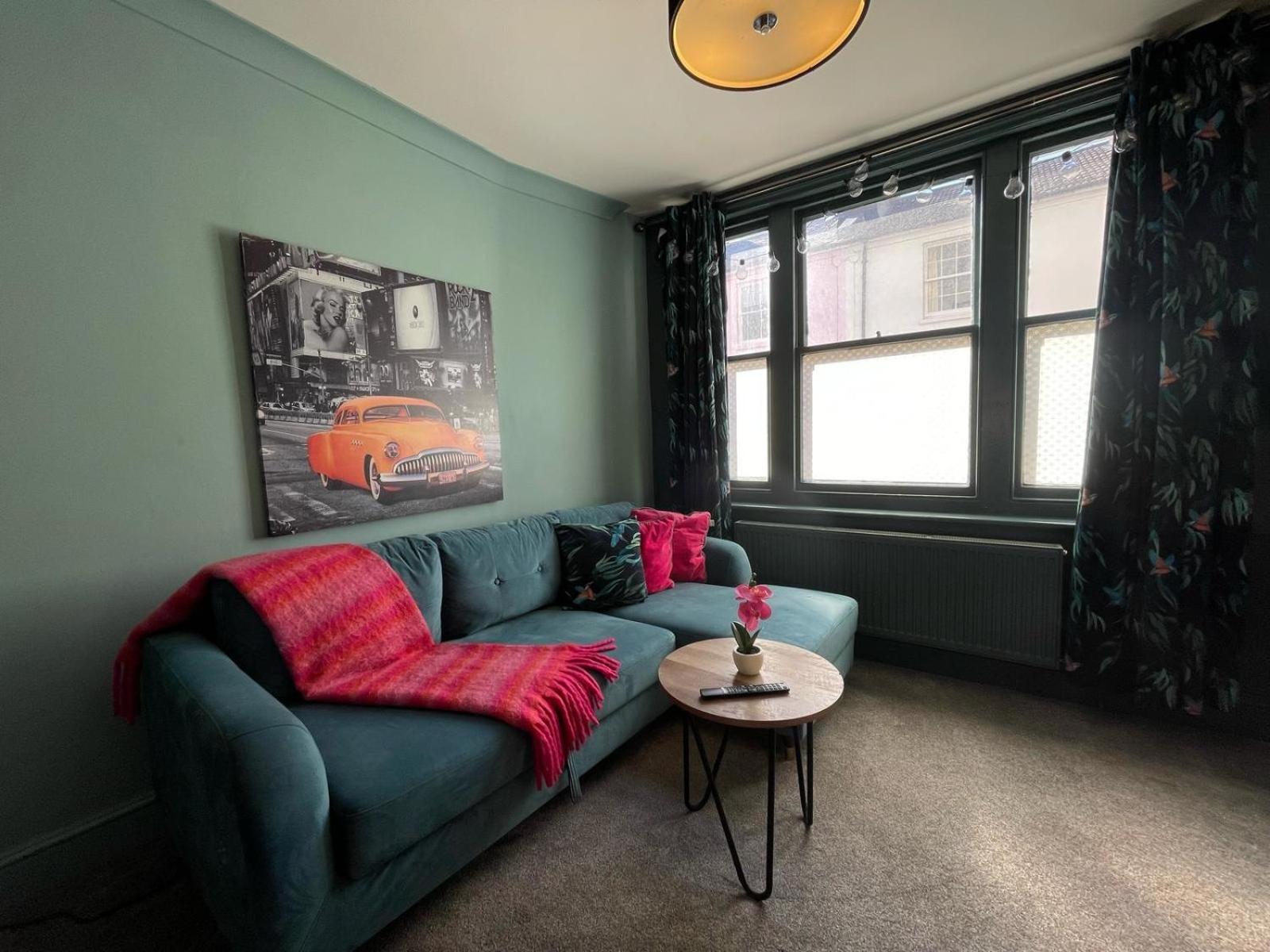 Garden Town Flat Accommodating 8 Guests Apartment Brighton